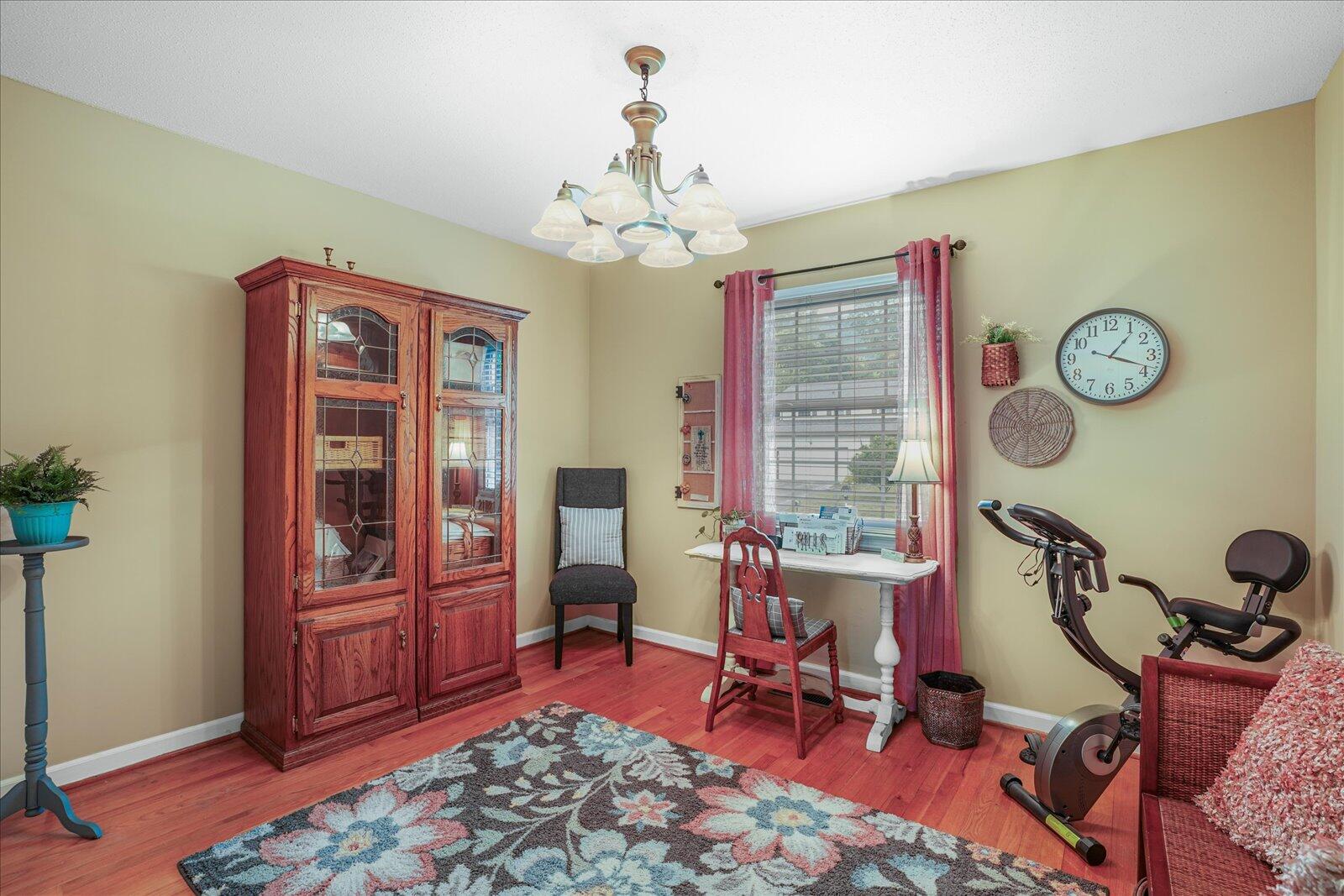 3522 Valley Trail