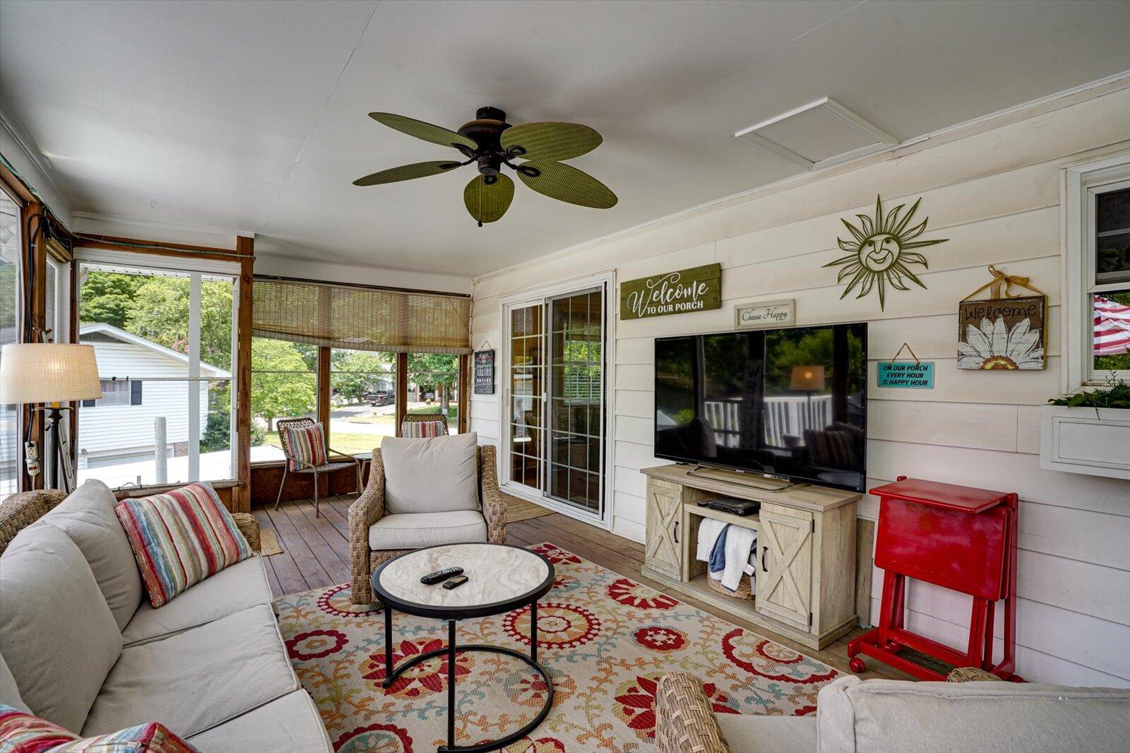3522 Valley Trail