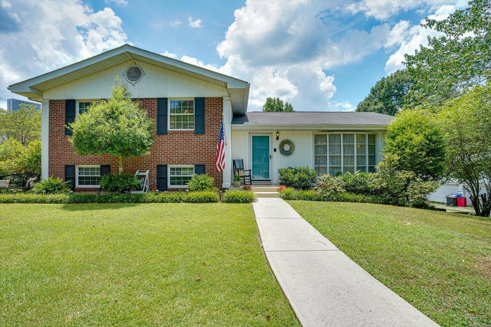 3522 Valley Trail