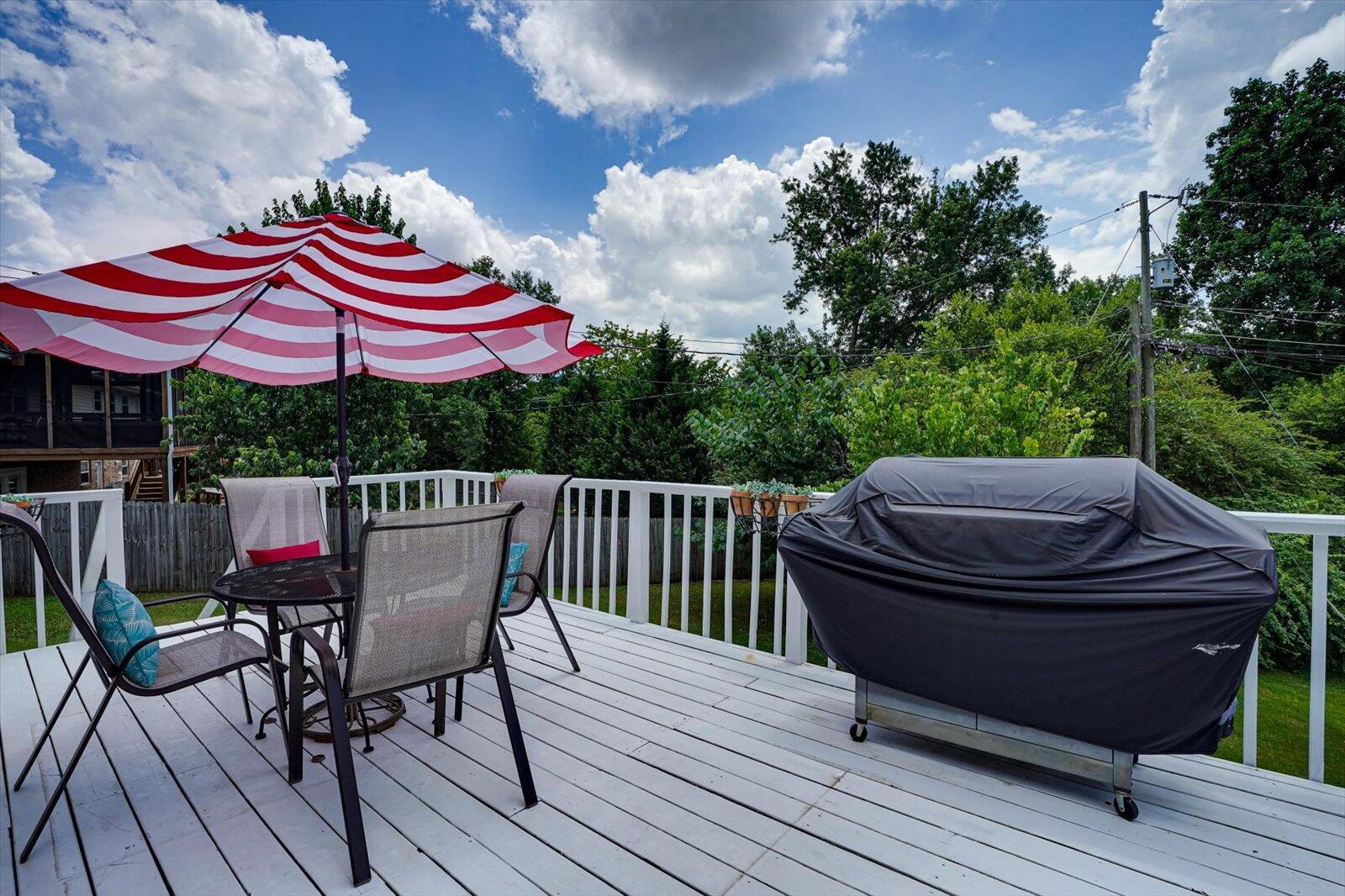 3522 Valley Trail