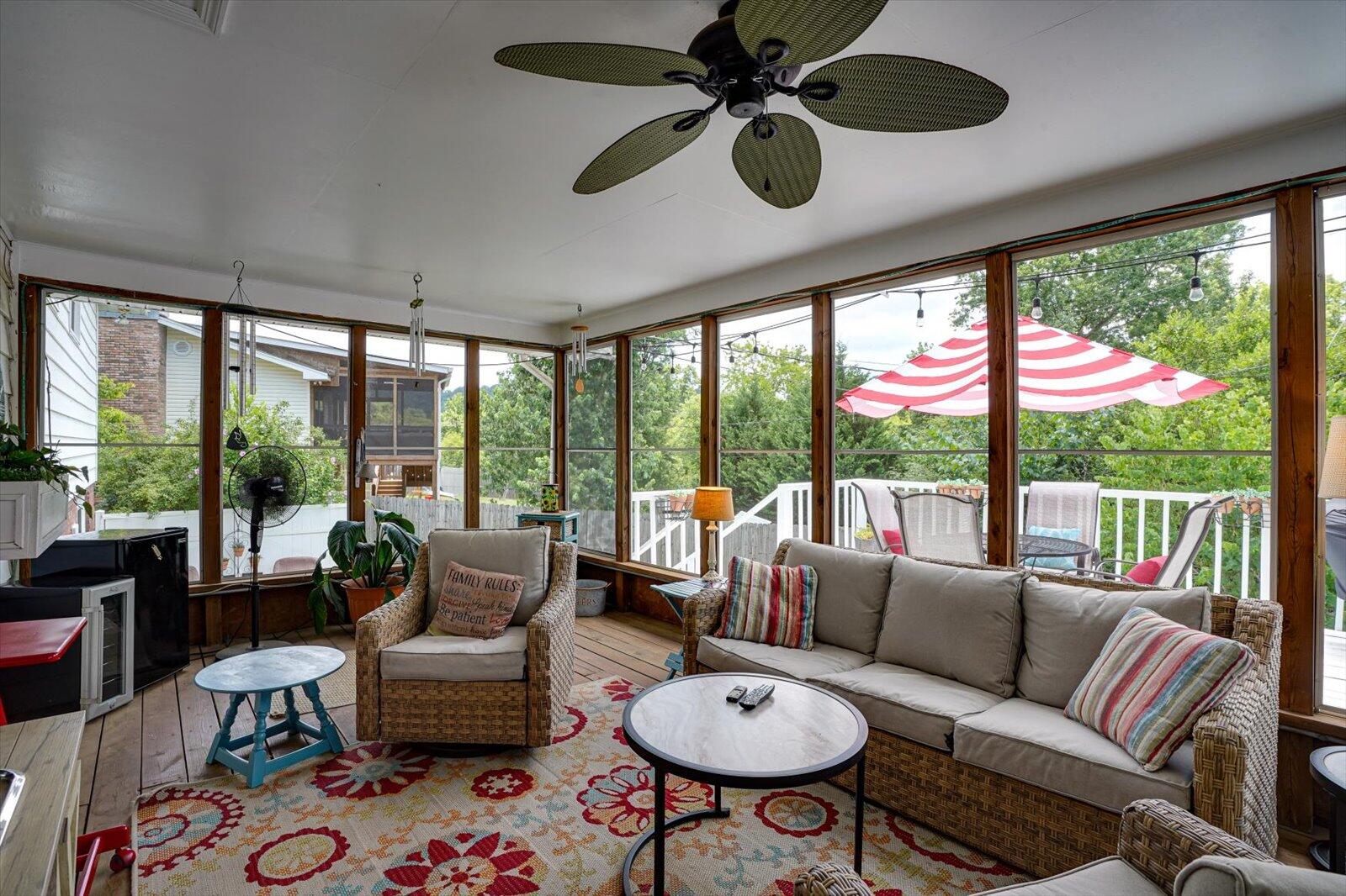 3522 Valley Trail