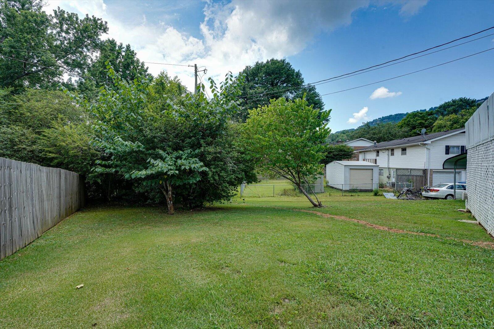 3522 Valley Trail