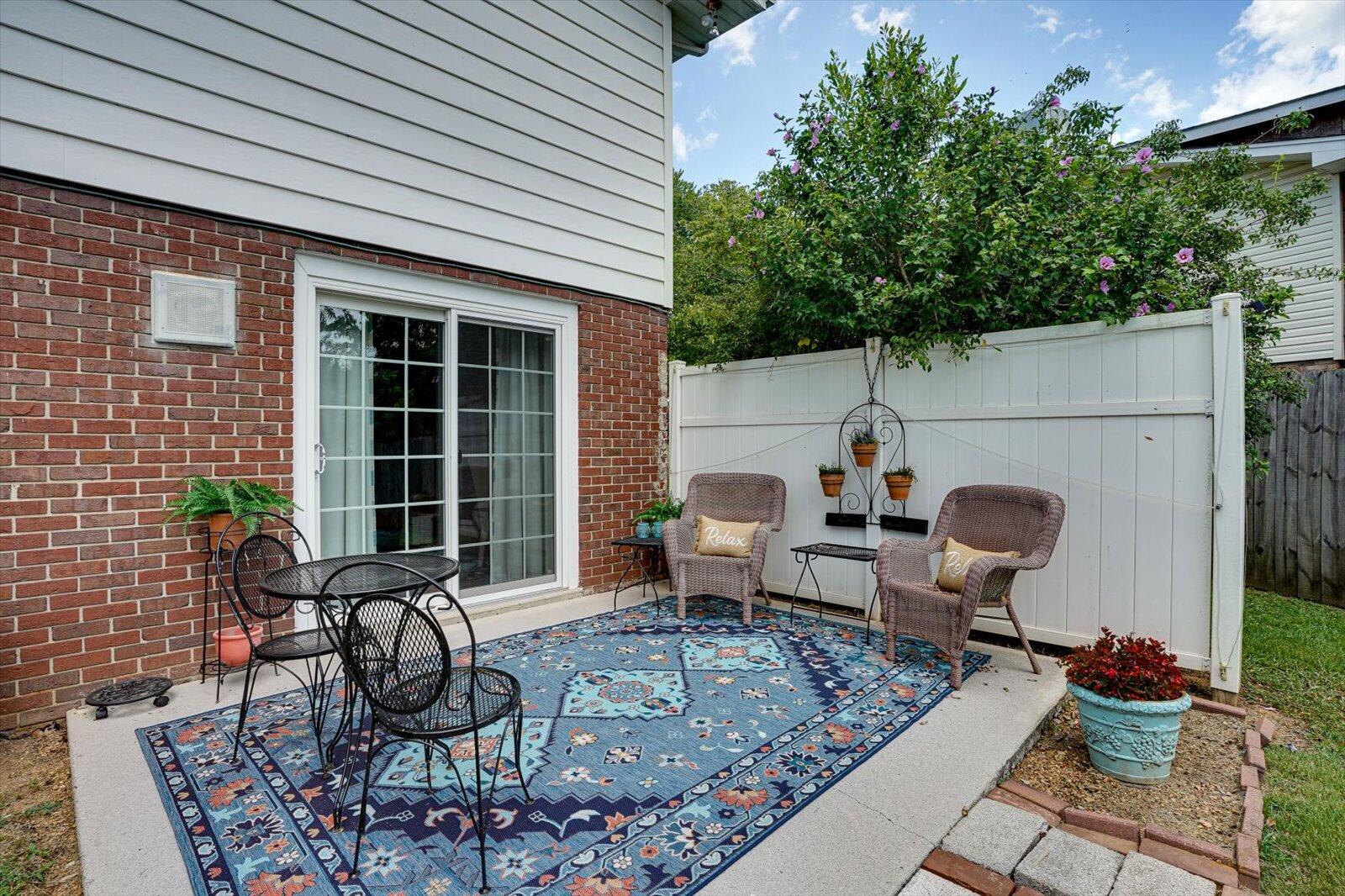 3522 Valley Trail