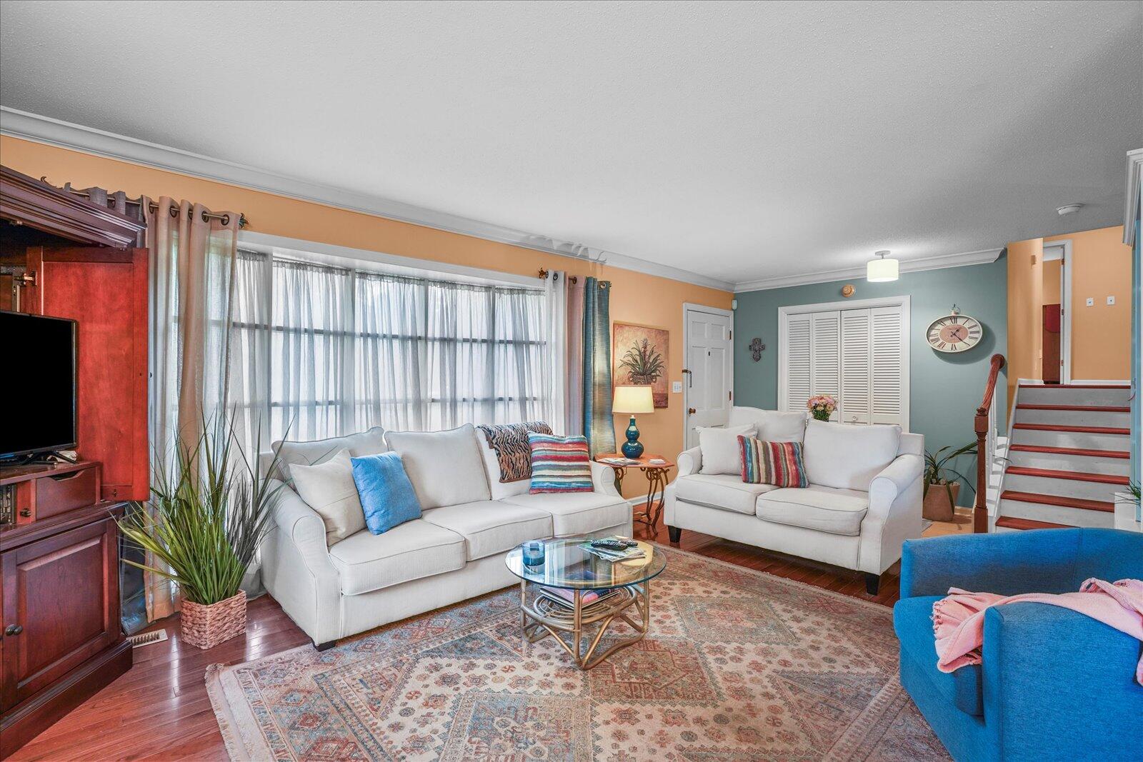 3522 Valley Trail