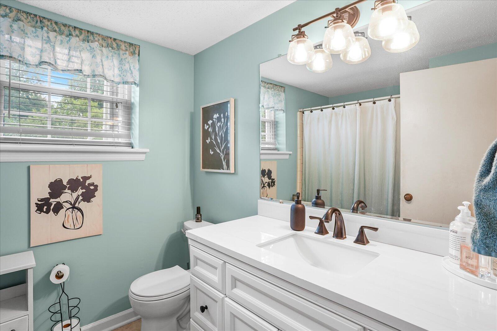3522 Valley Trail