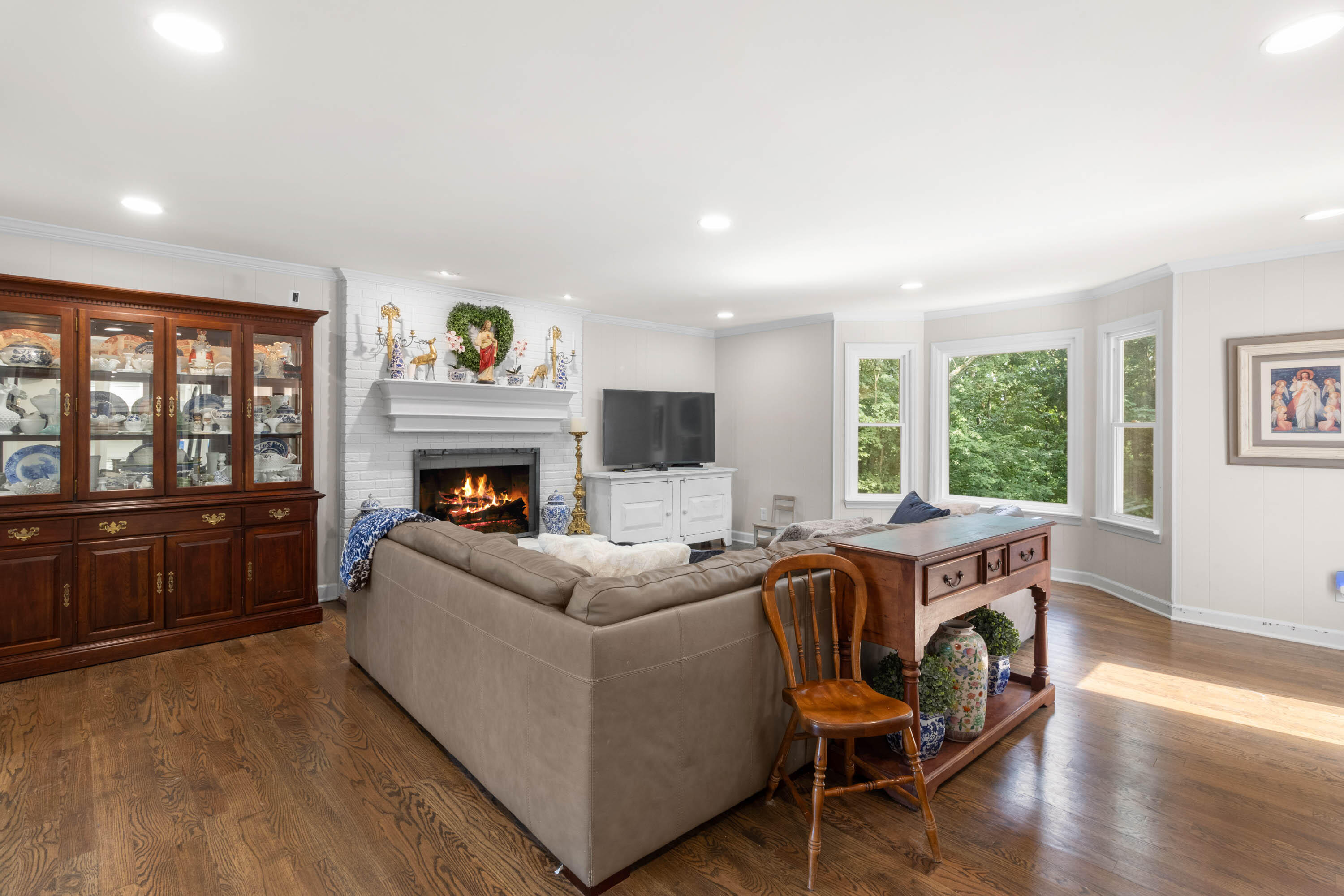 1748 Colonial Shores Drive