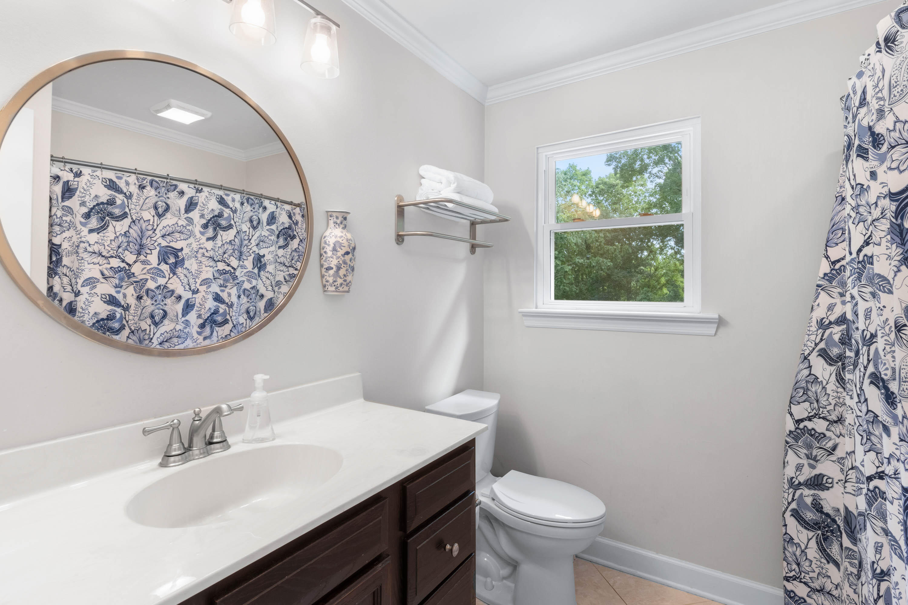 1748 Colonial Shores Drive