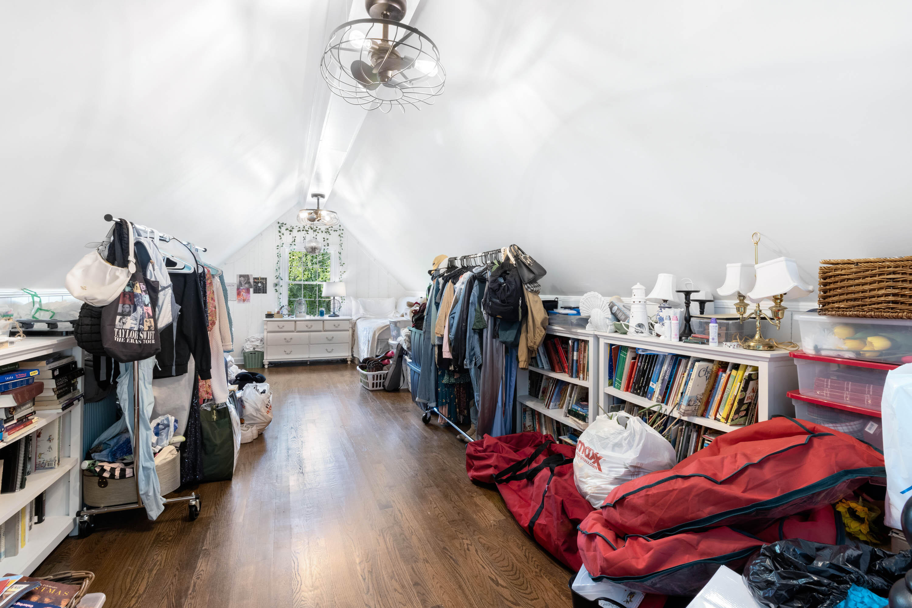 1748 Colonial Shores Drive