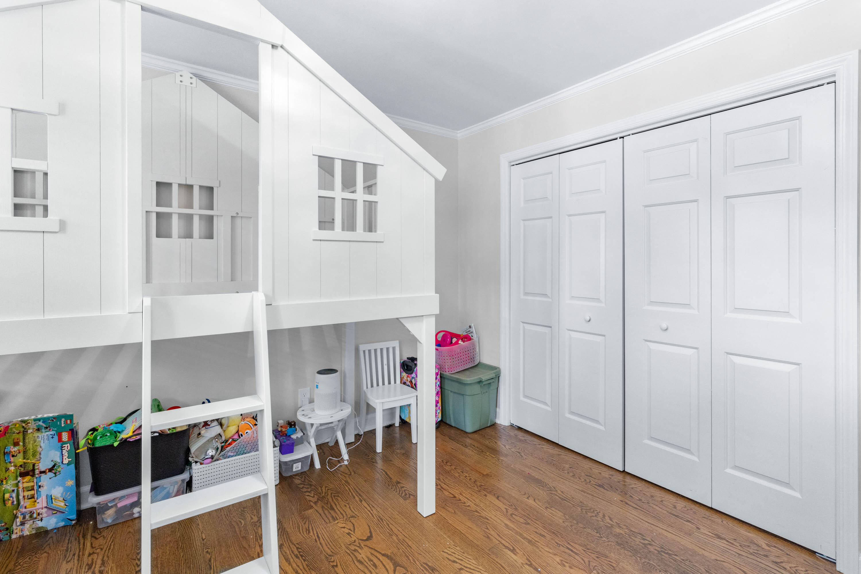 1748 Colonial Shores Drive