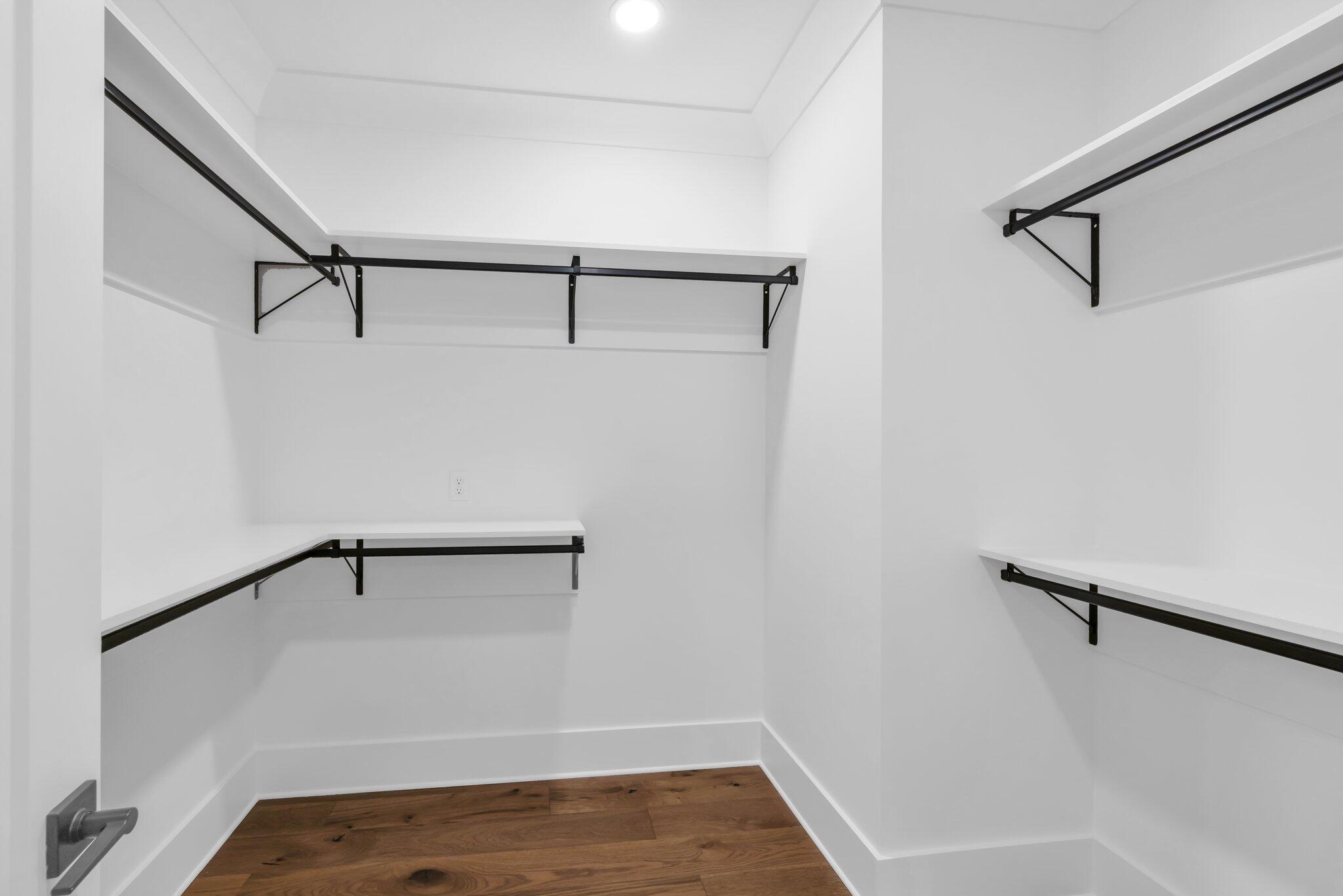 1274 London Woods Way, 34