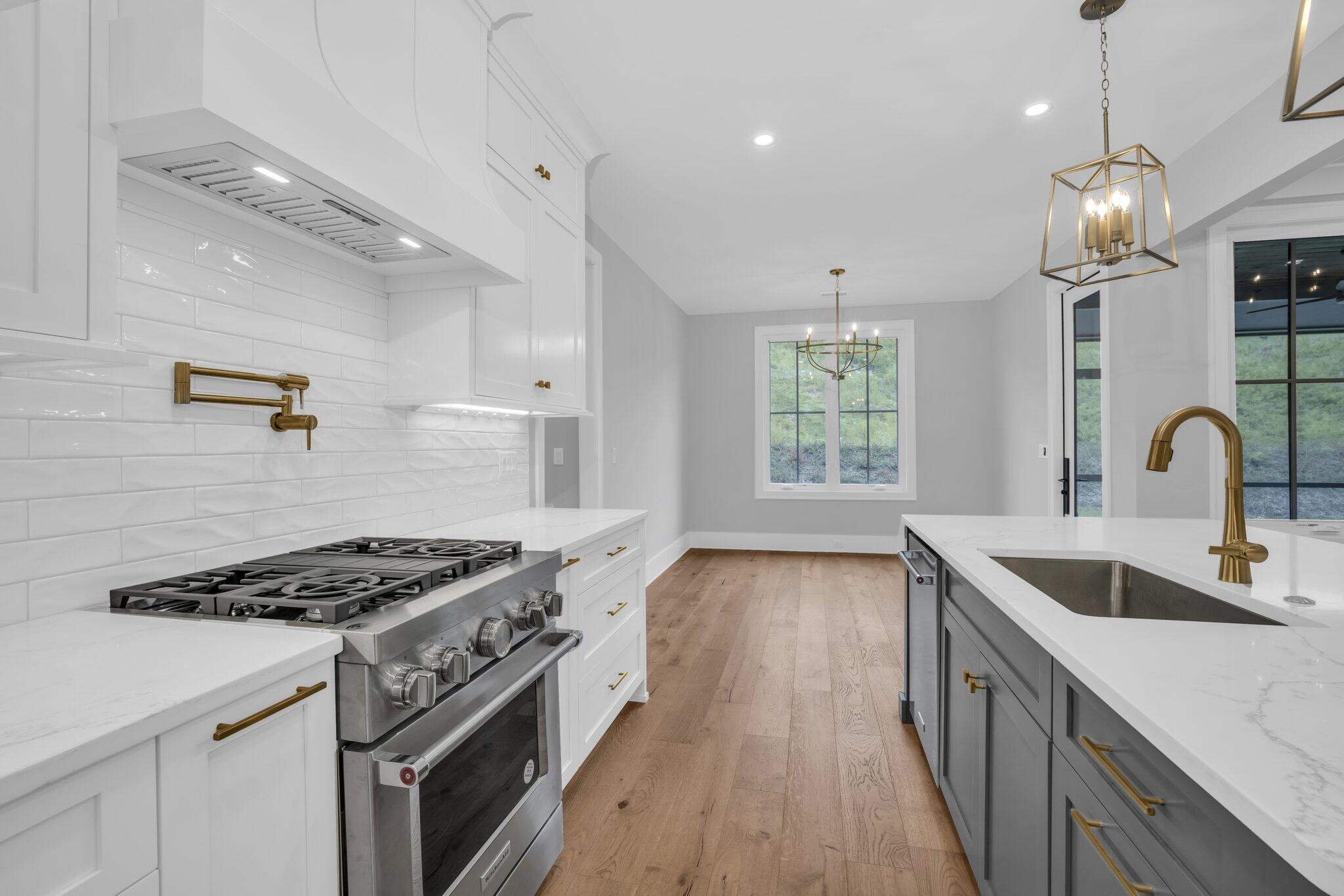 1274 London Woods Way, 34