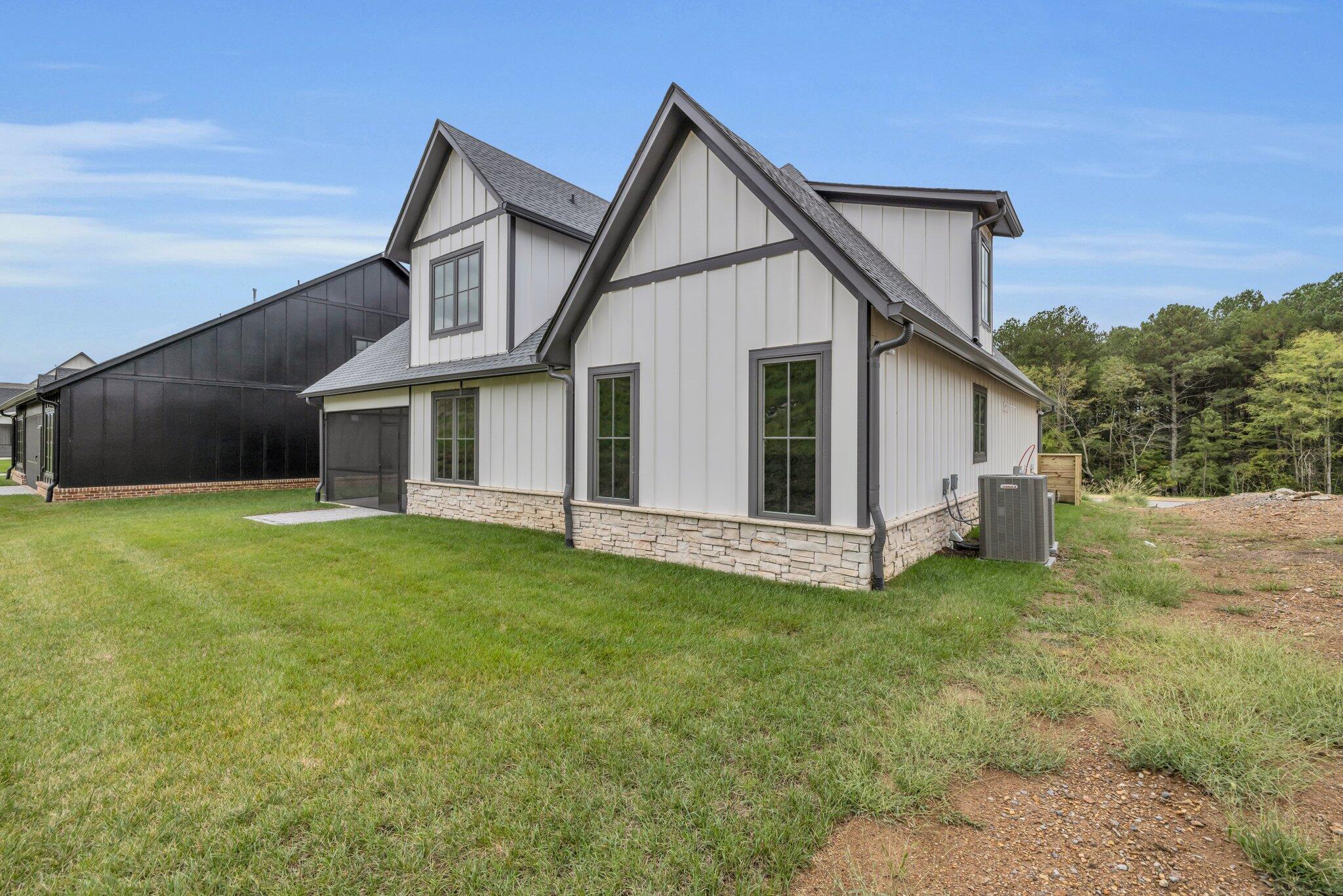 1274 London Woods Way, 34