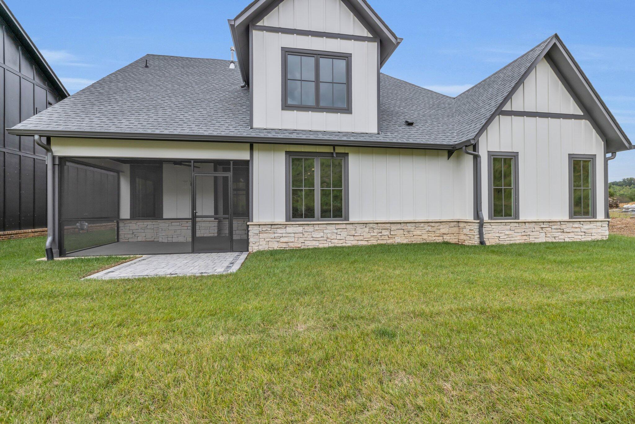 1274 London Woods Way, 34