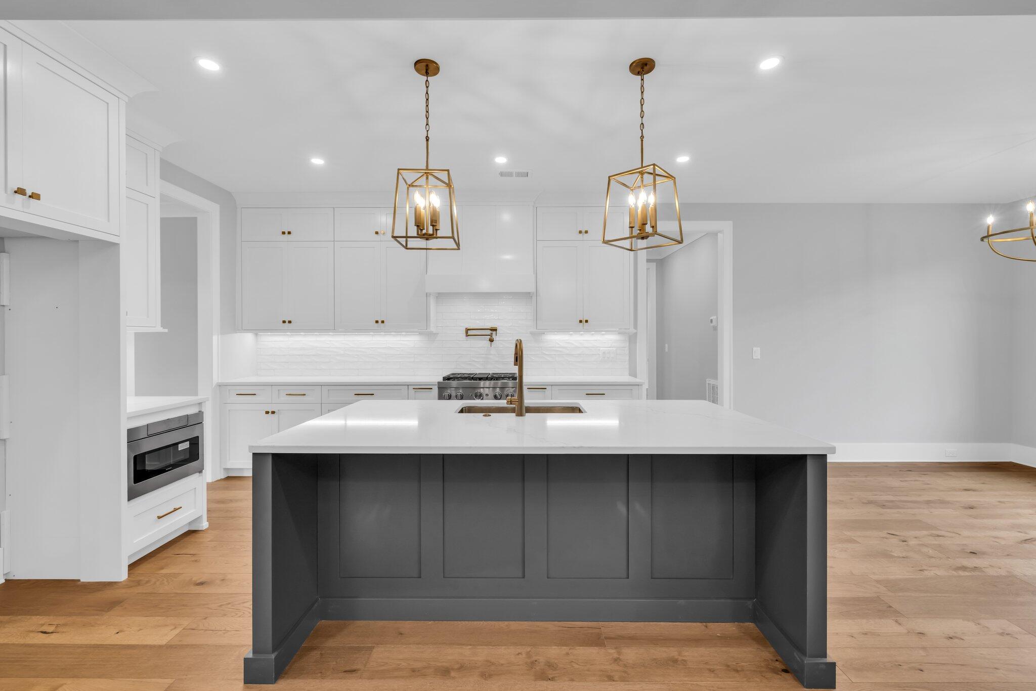 1274 London Woods Way, 34