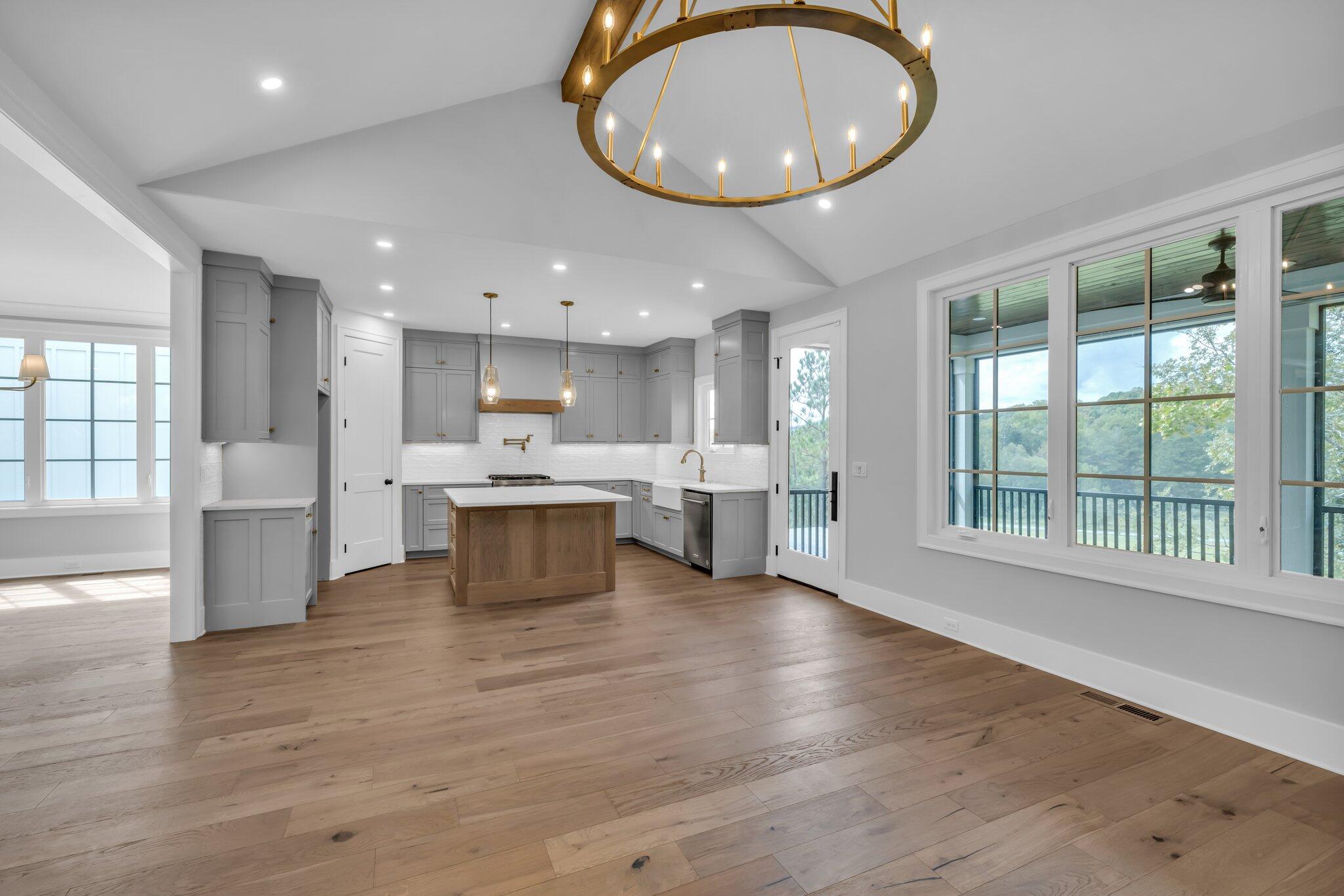 1403 London Woods Way, 21