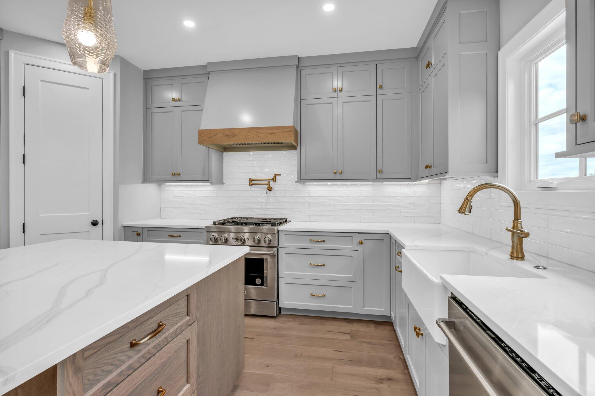 1403 London Woods Way, 21