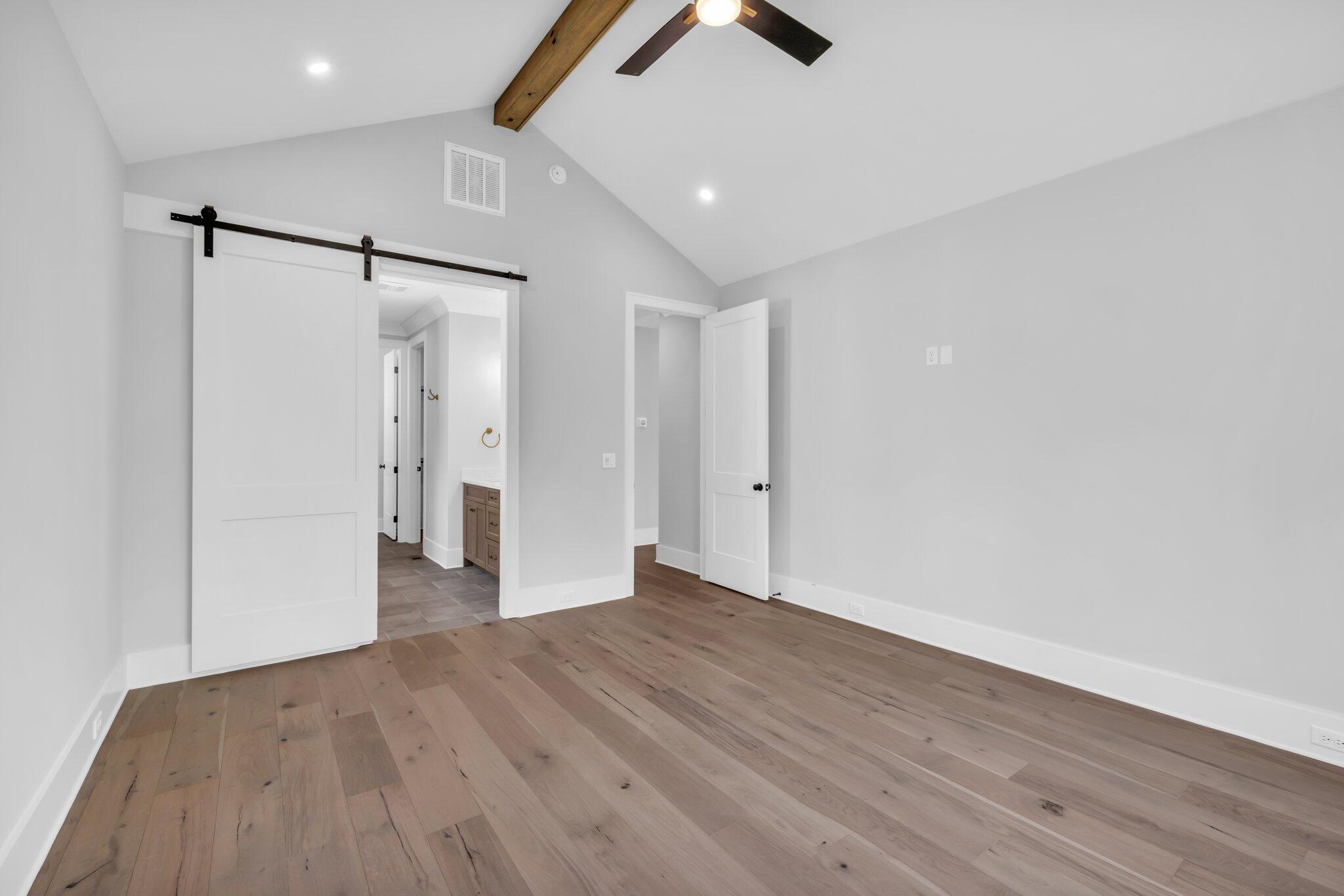 1403 London Woods Way, 21