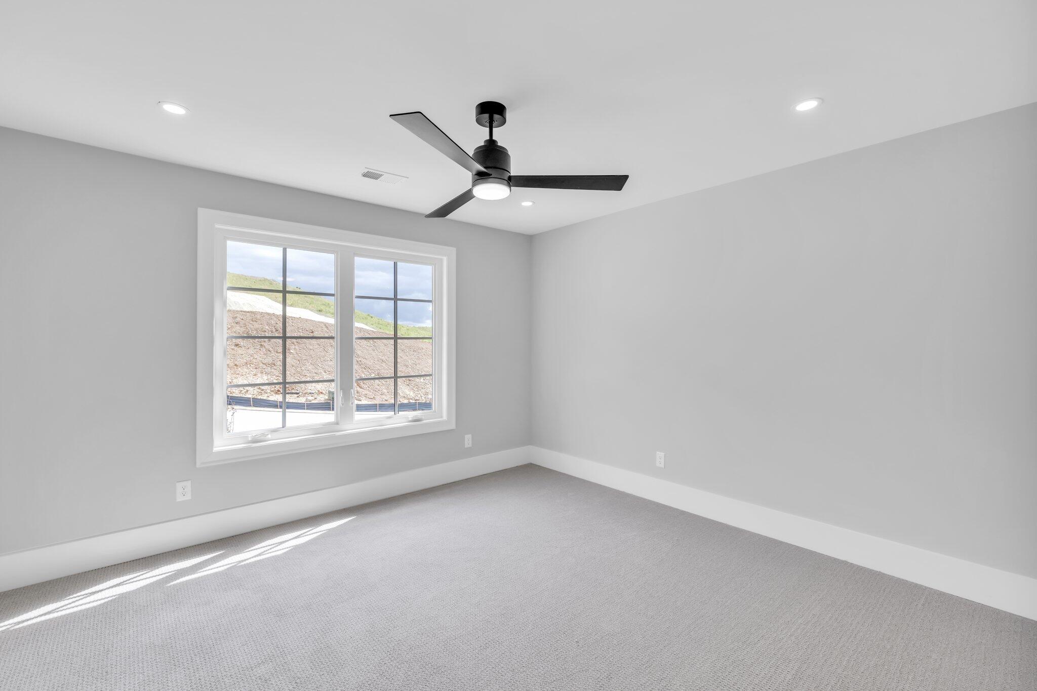 1403 London Woods Way, 21