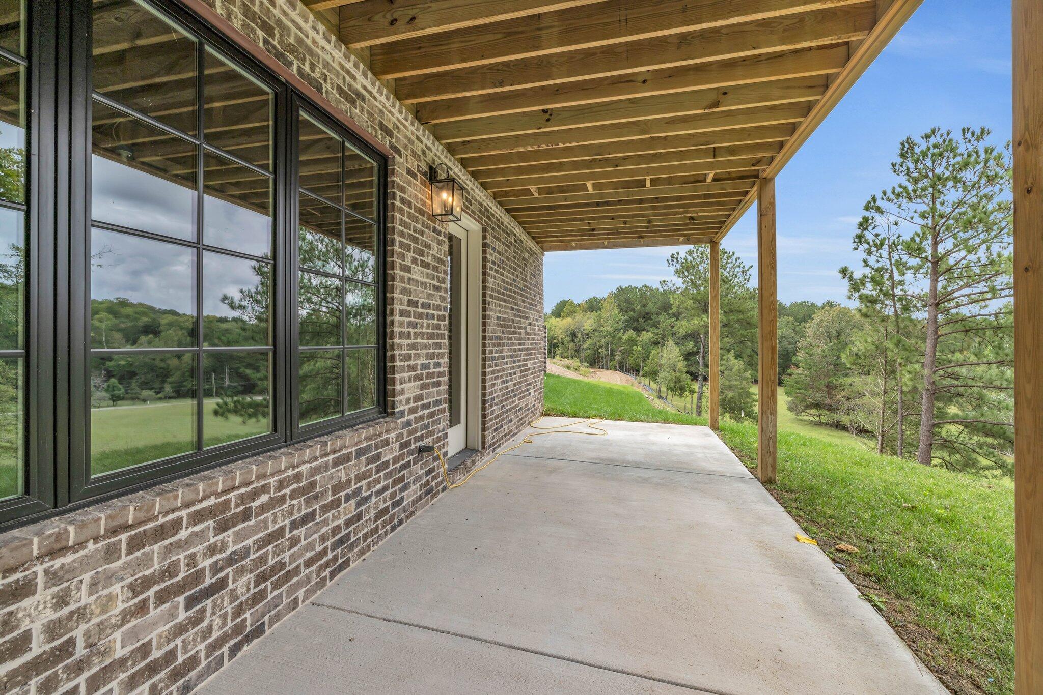 1403 London Woods Way, 21