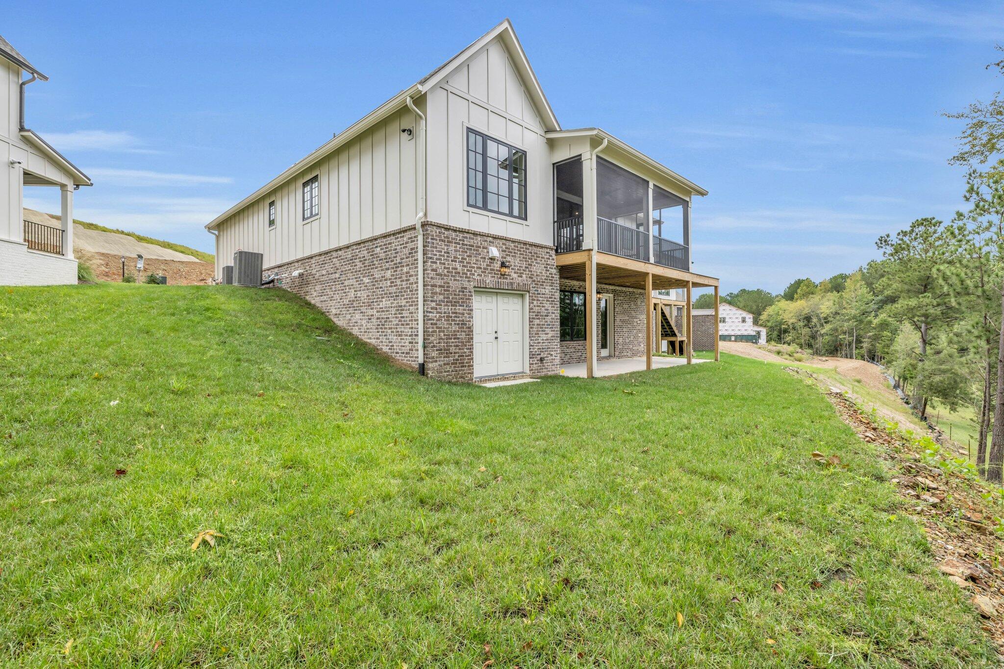 1403 London Woods Way, 21