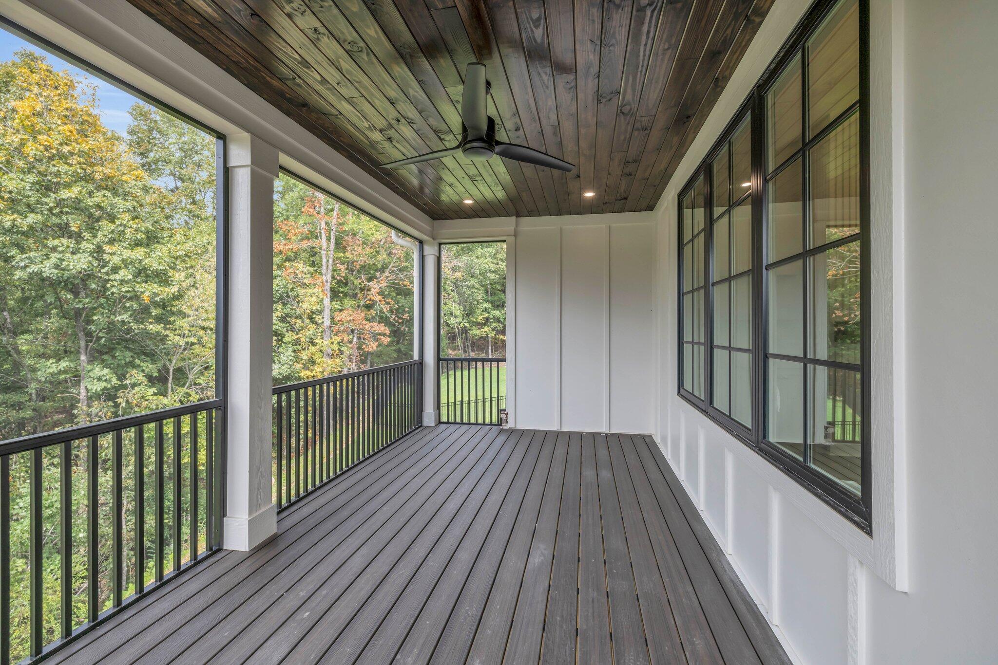 1403 London Woods Way, 21