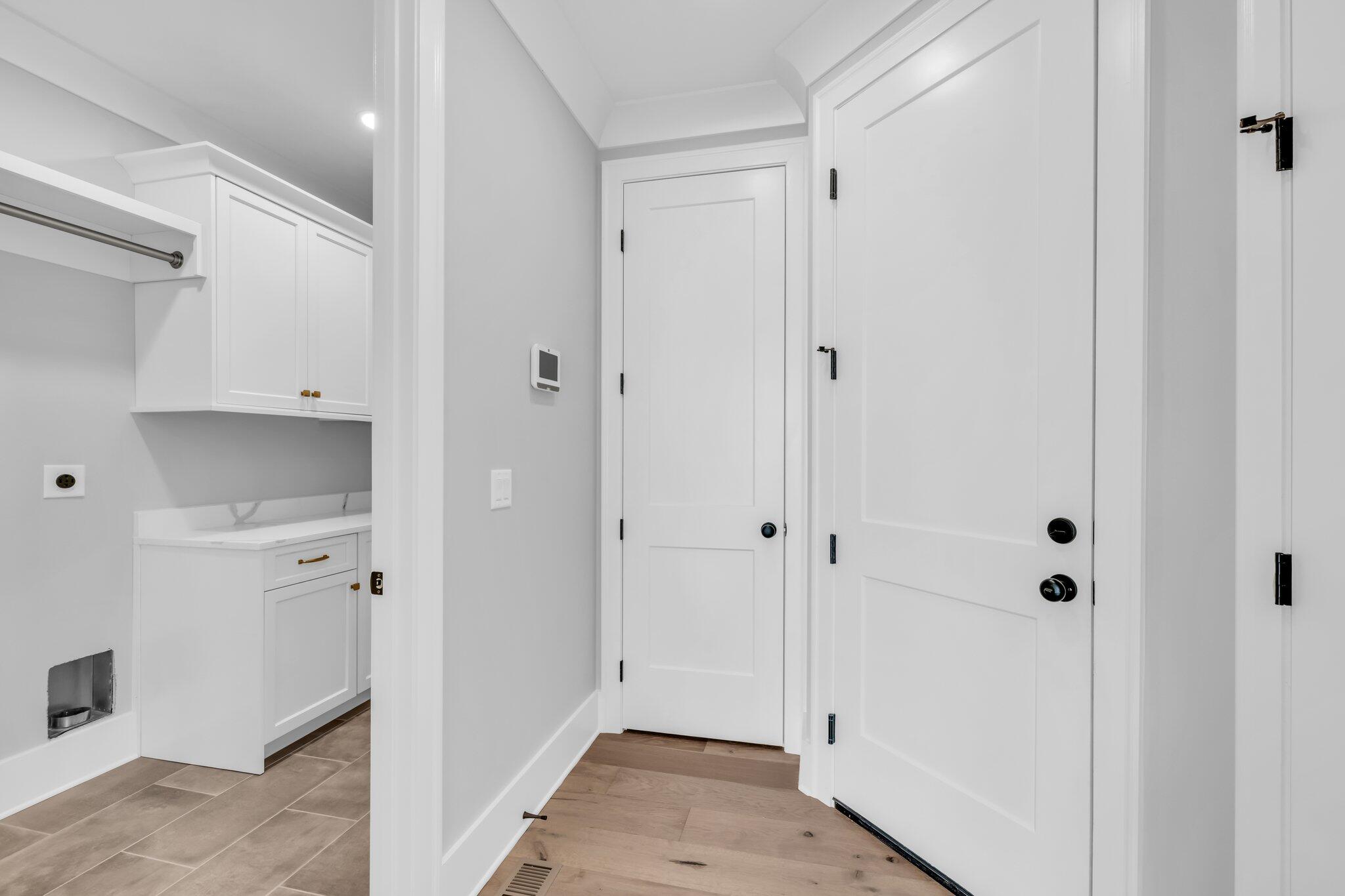1403 London Woods Way, 21