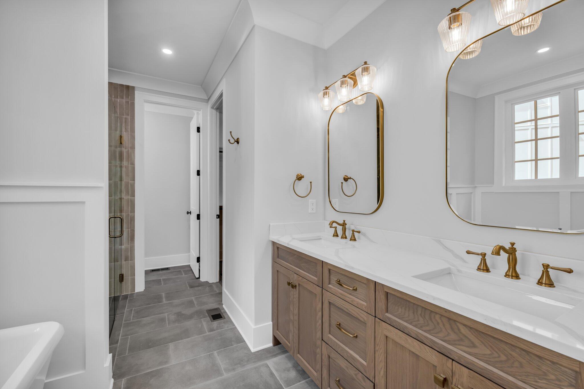 1403 London Woods Way, 21