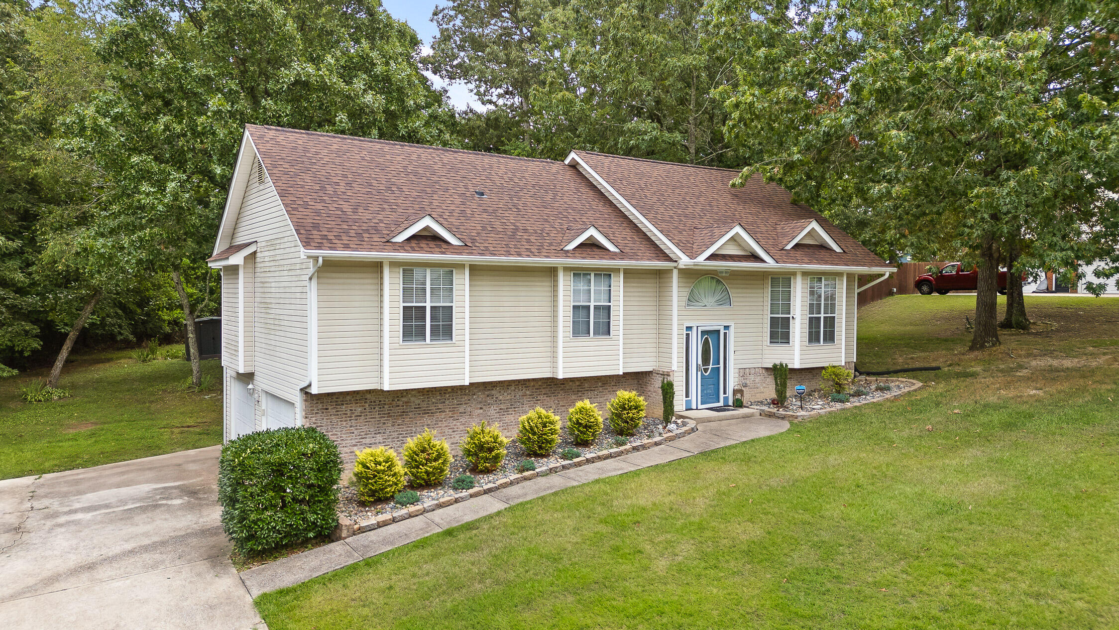 5822 Riley Road