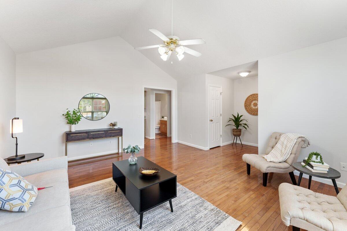 107 Evergreen Lane