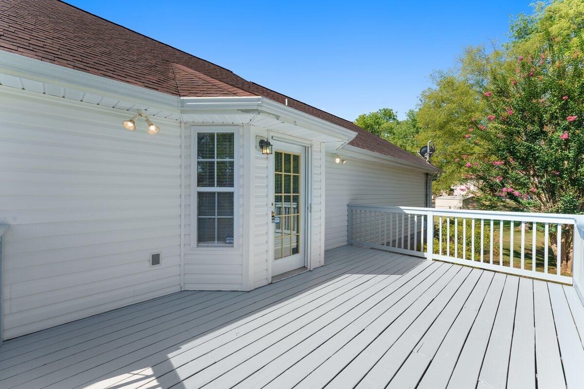 107 Evergreen Lane