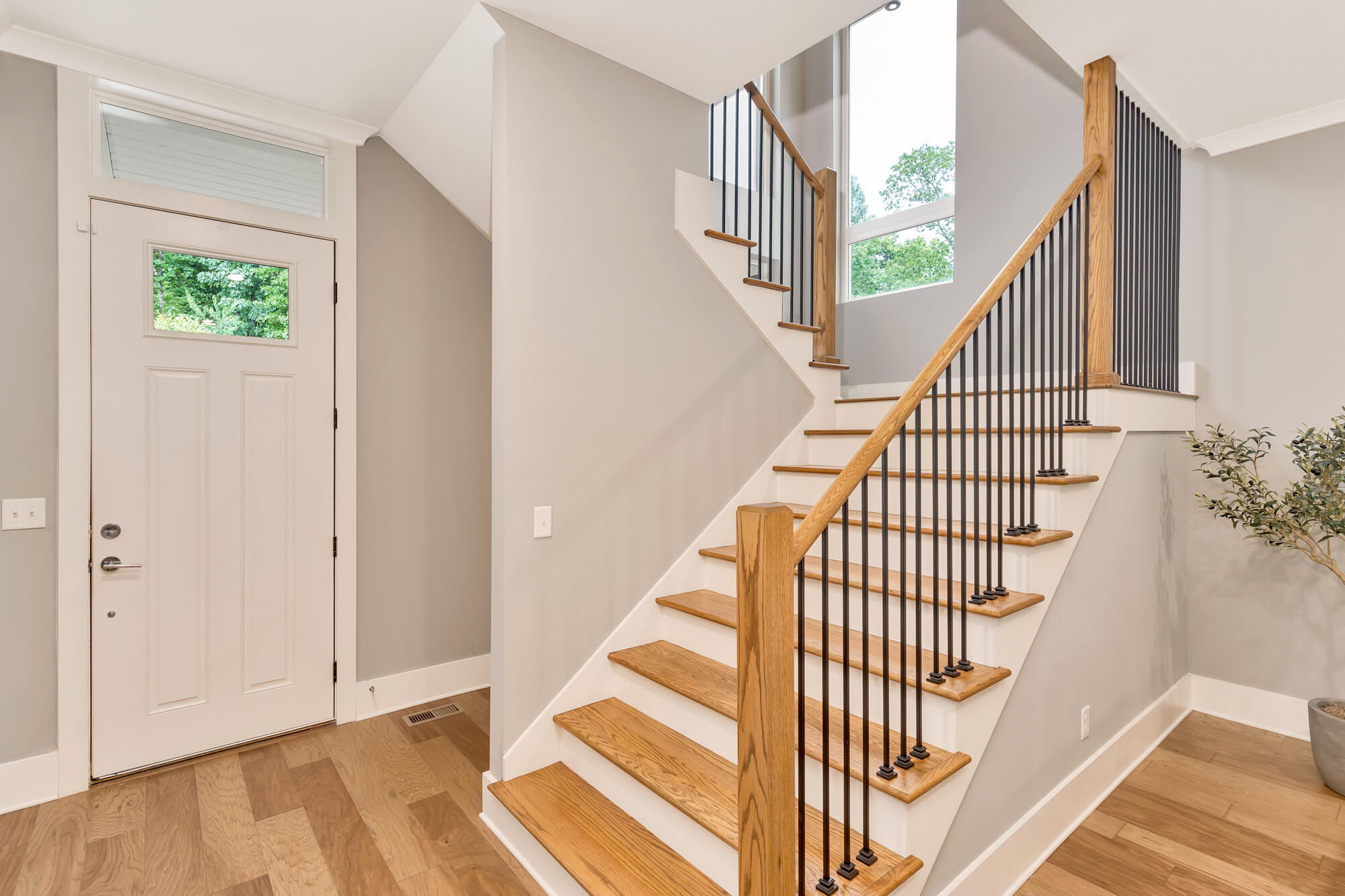 3164 Camber Hill