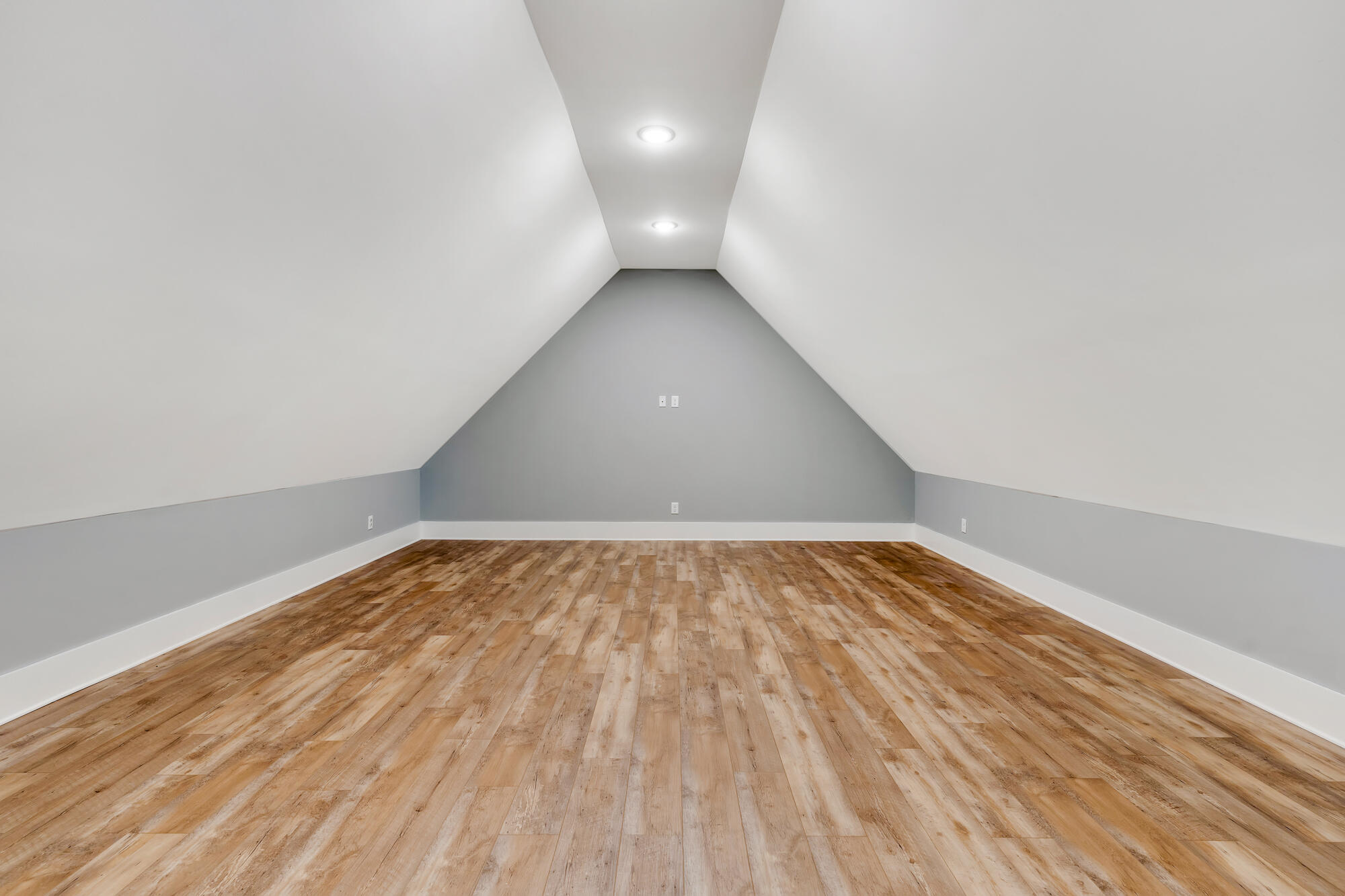 3164 Camber Hill