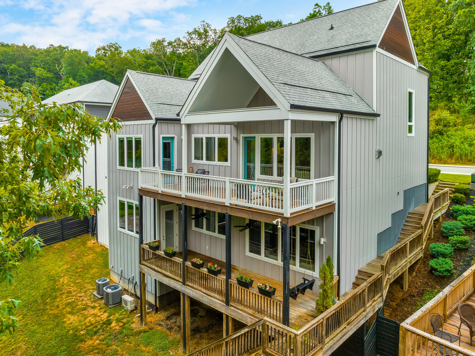 3164 Camber Hill