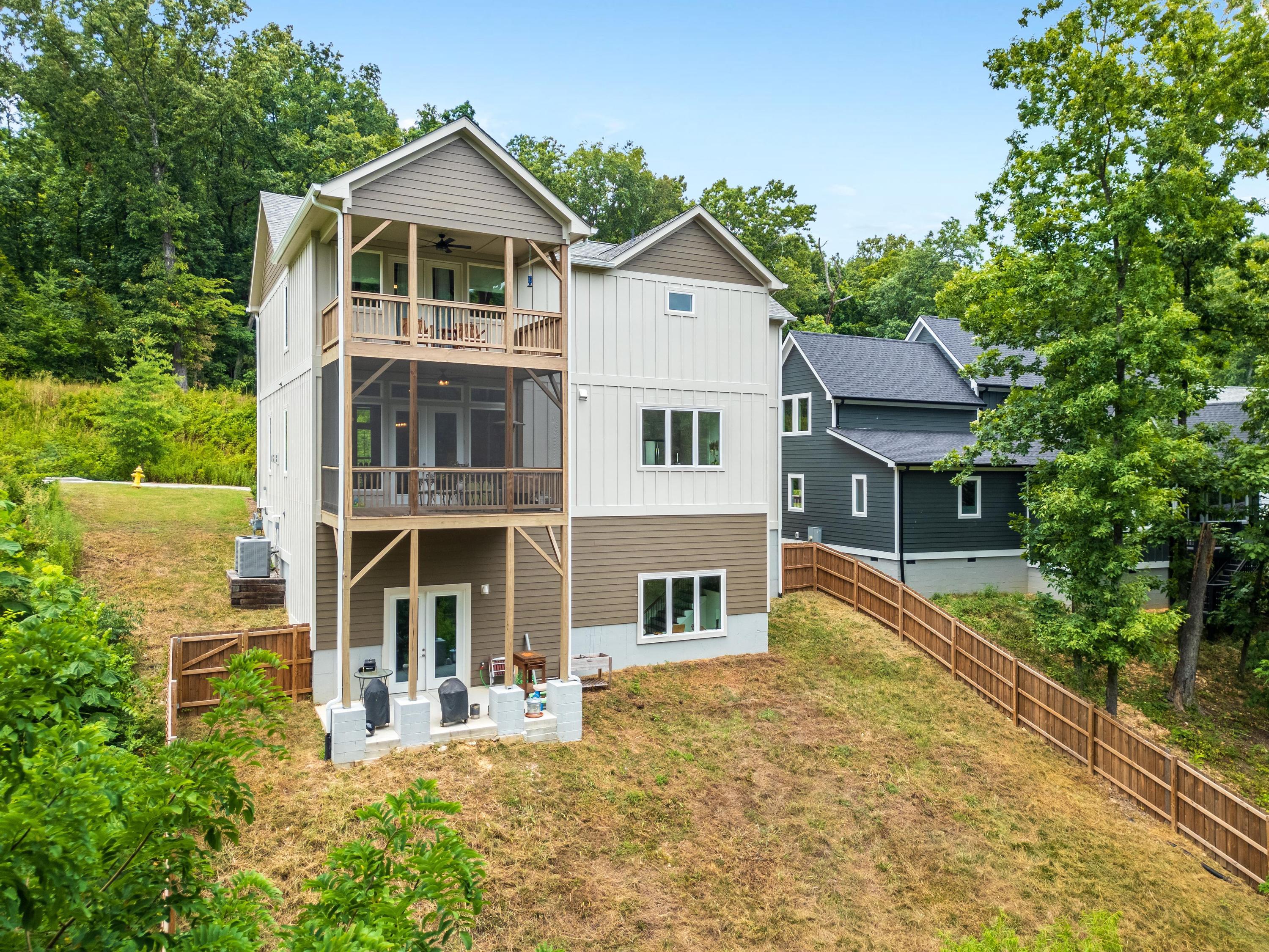 3142 Camber Hill