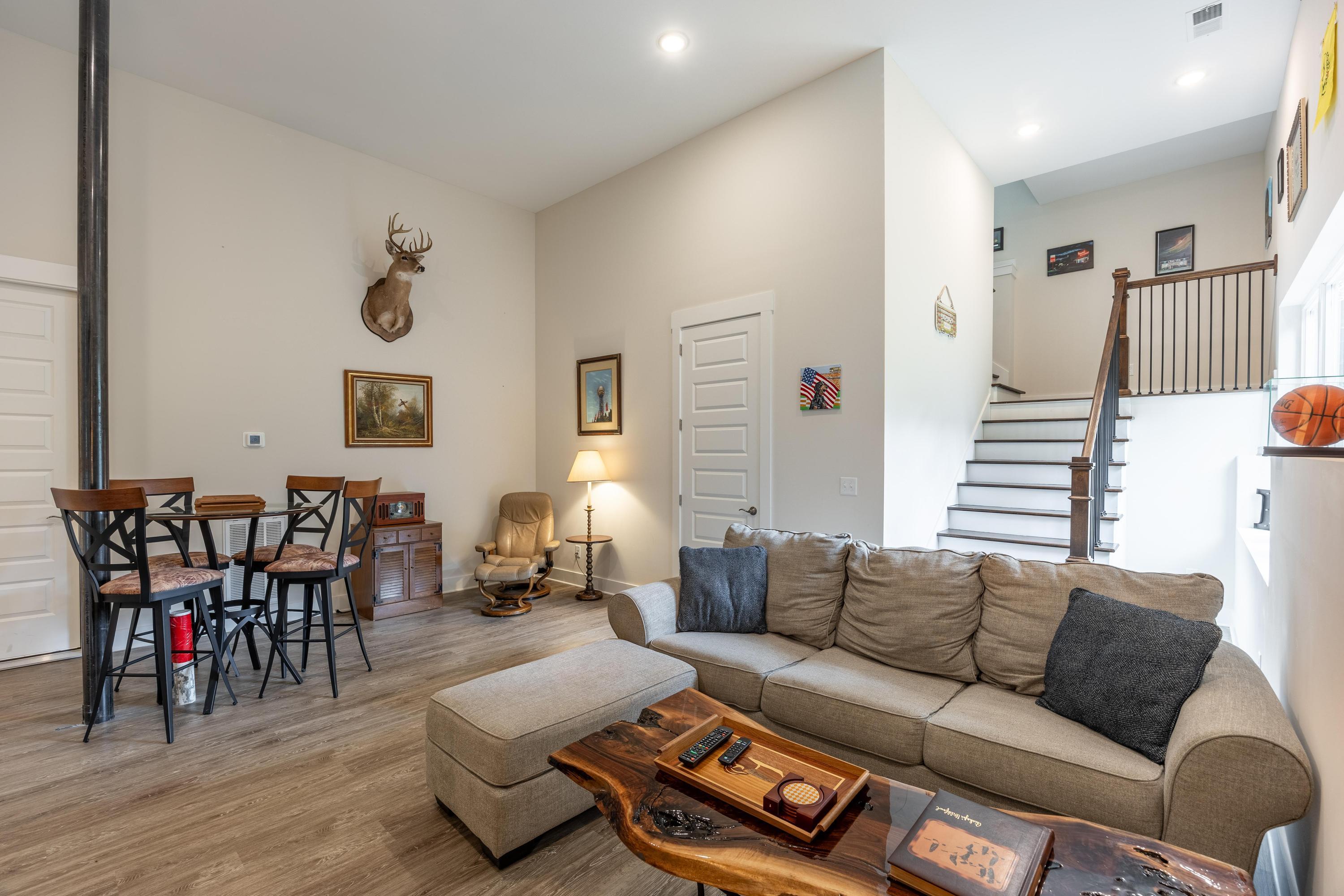 3142 Camber Hill