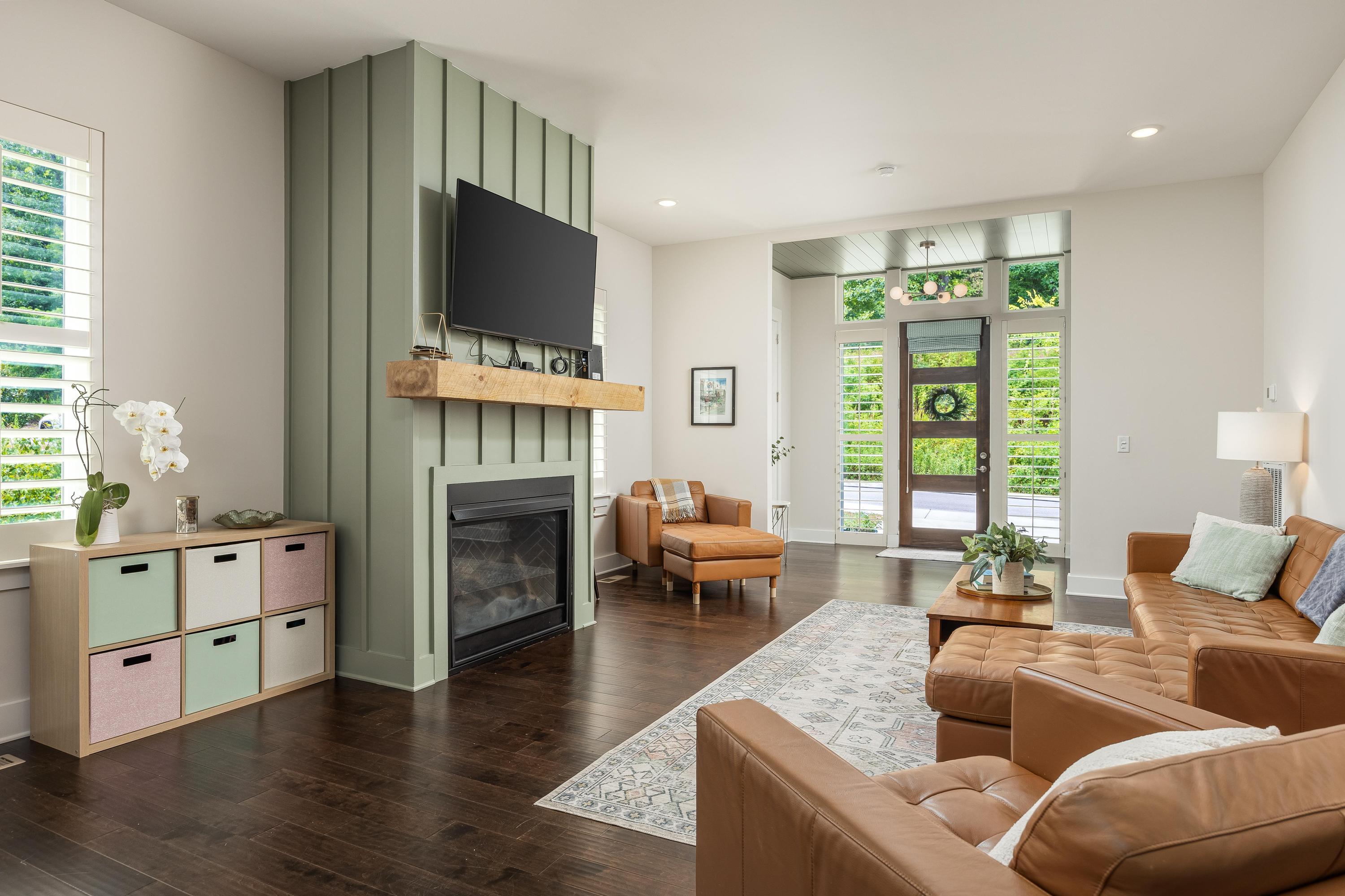 3142 Camber Hill