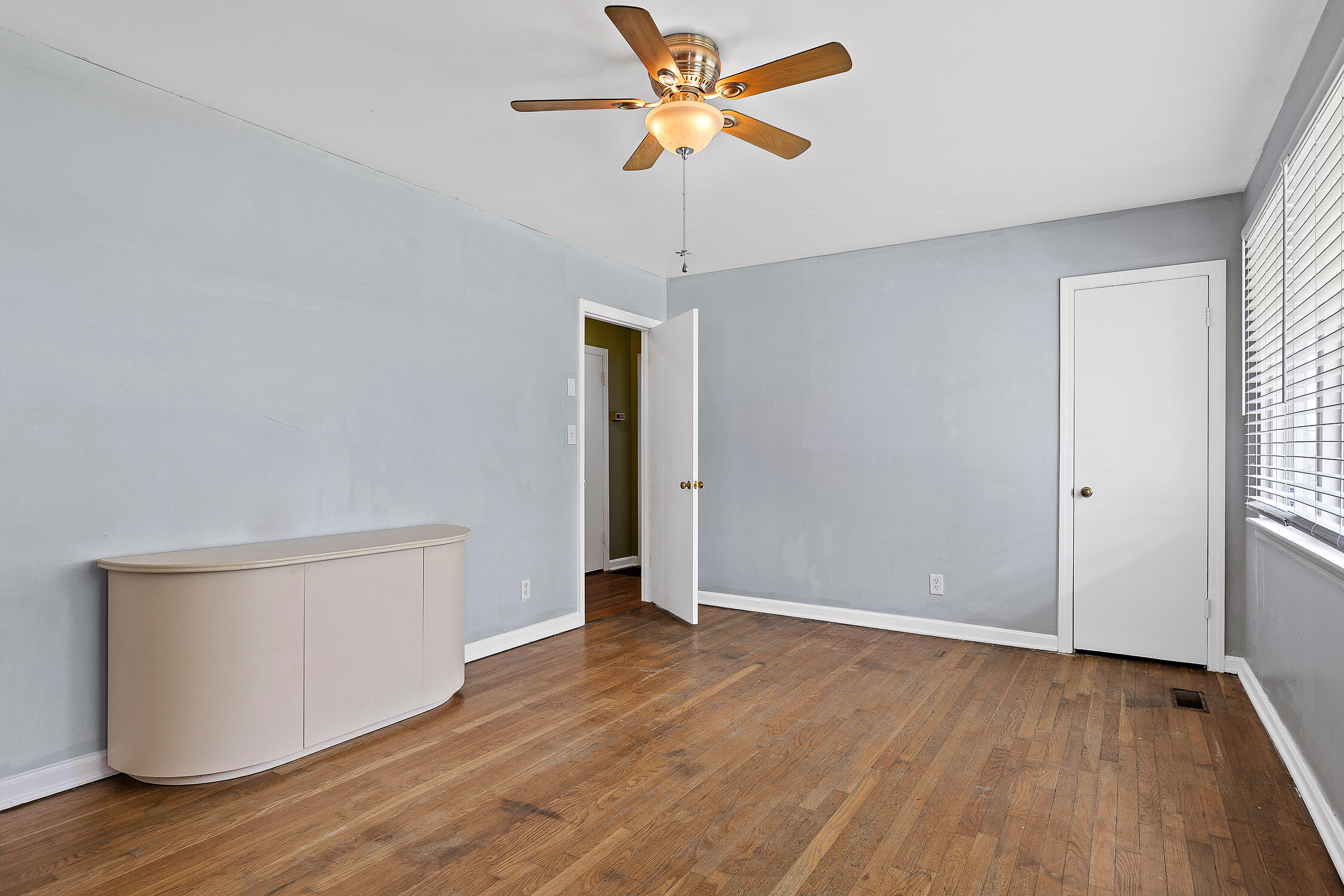 4327 Esterbrook Drive