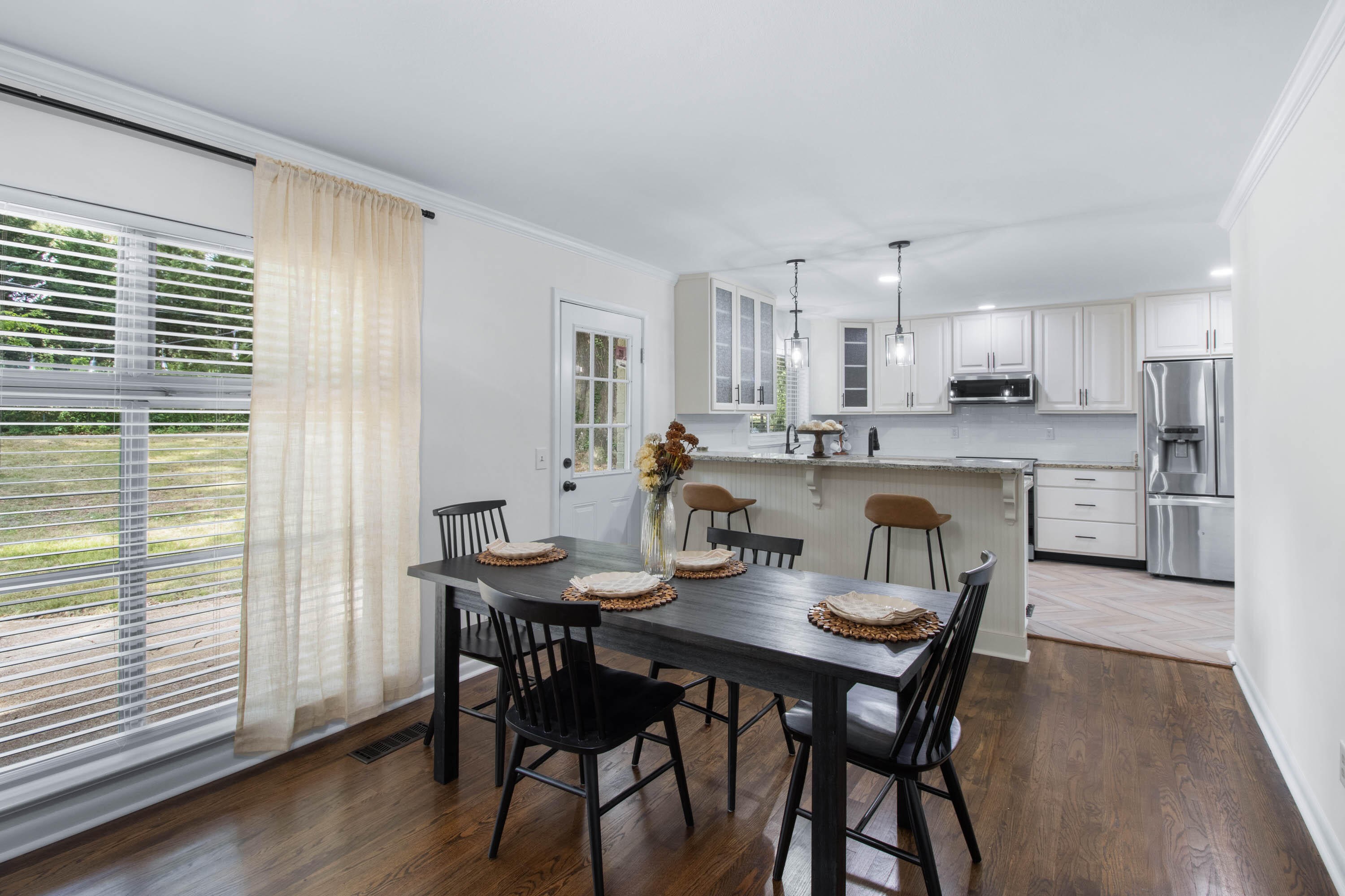 6929 Hickory View Lane