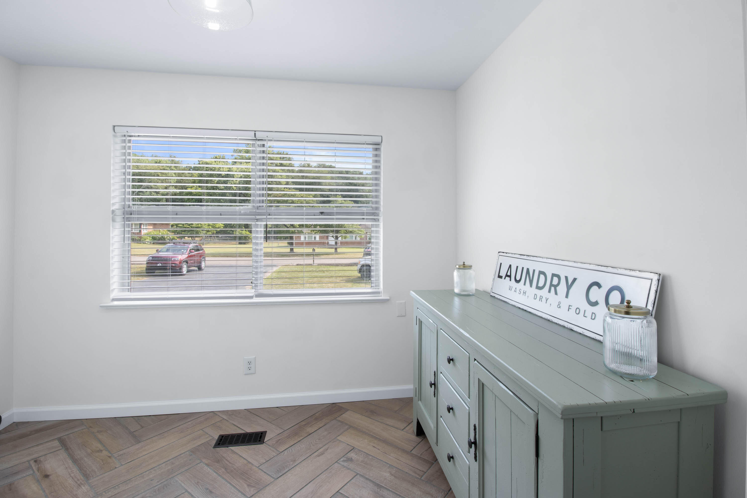 6929 Hickory View Lane