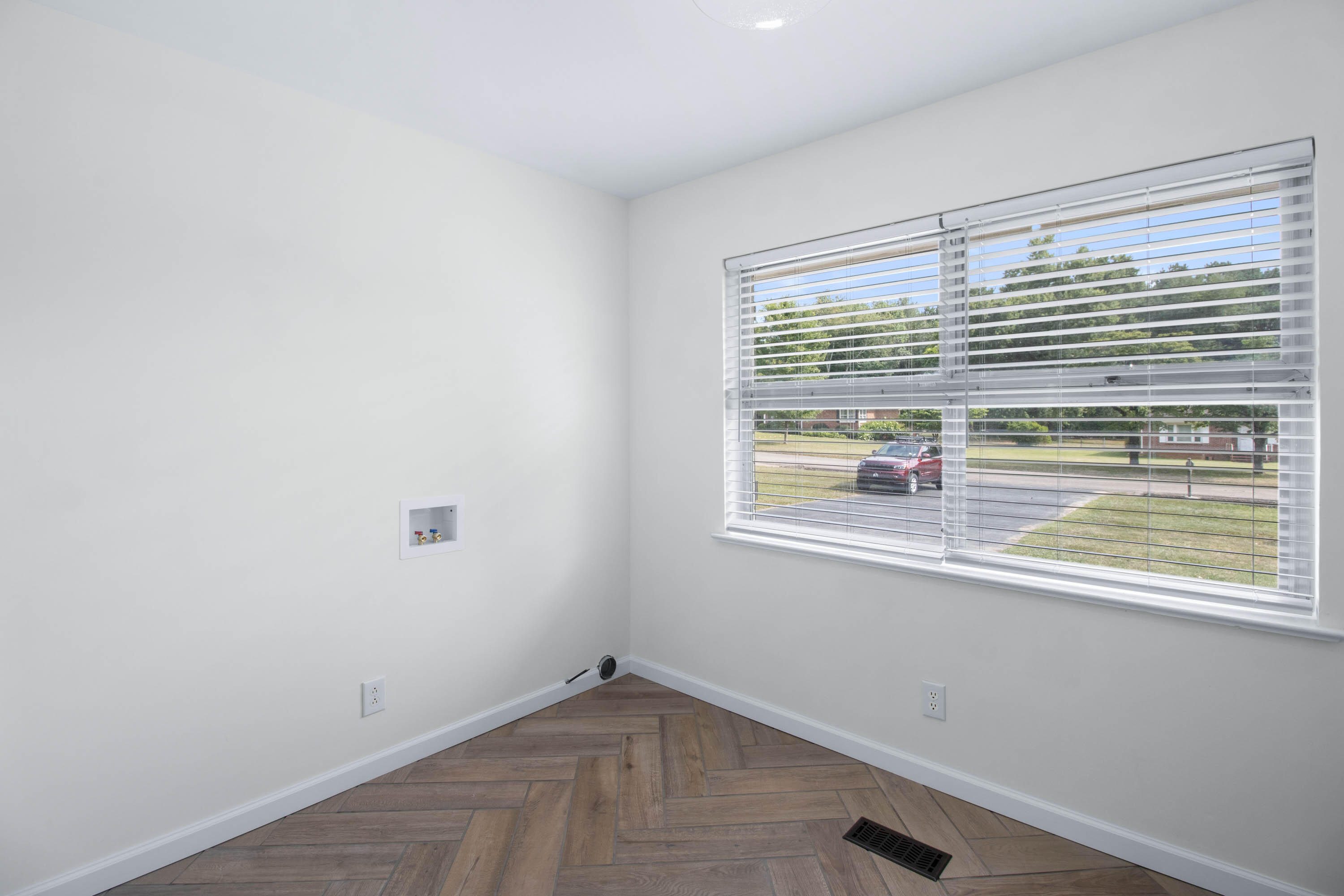 6929 Hickory View Lane