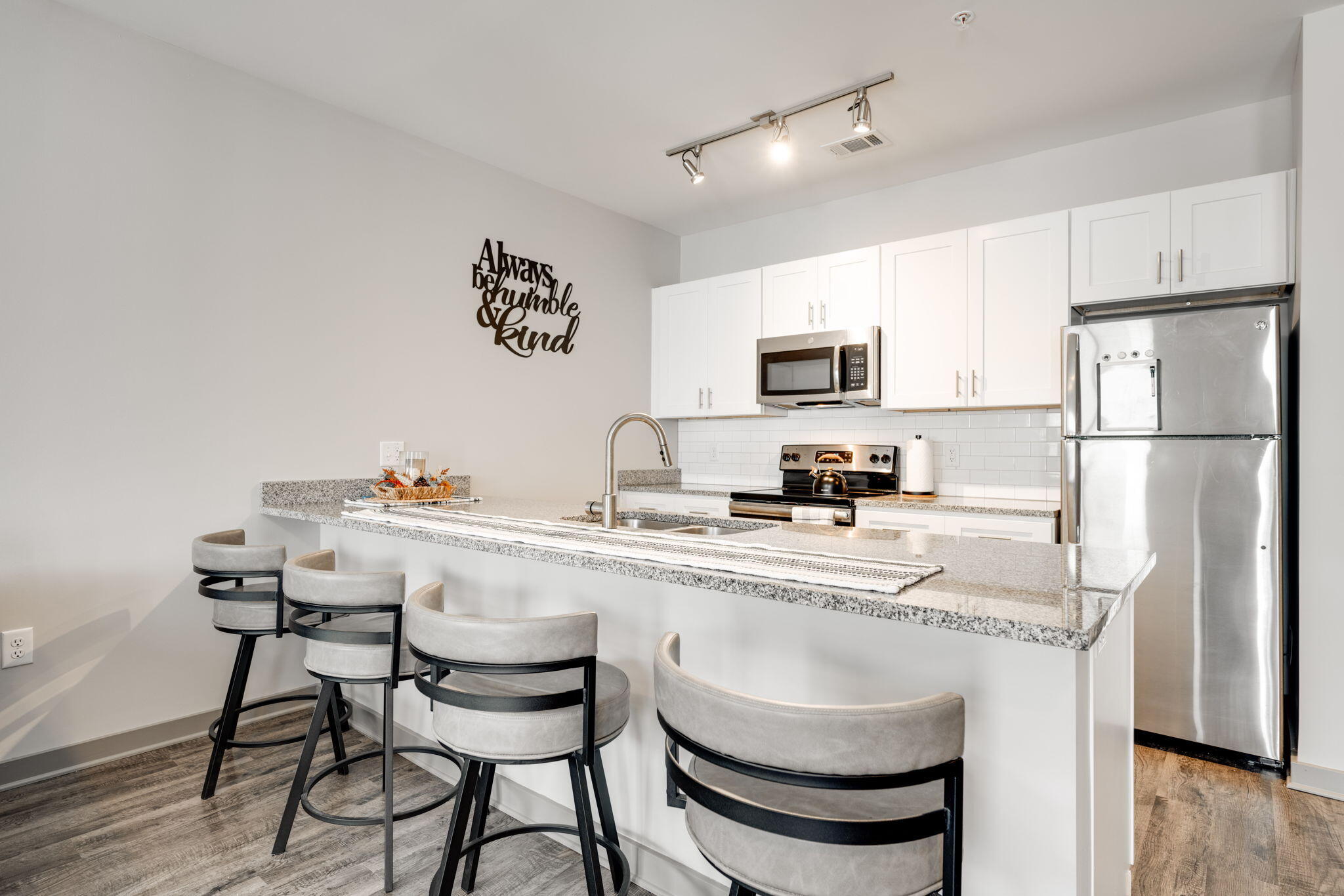 782 Riverfront Parkway, 319