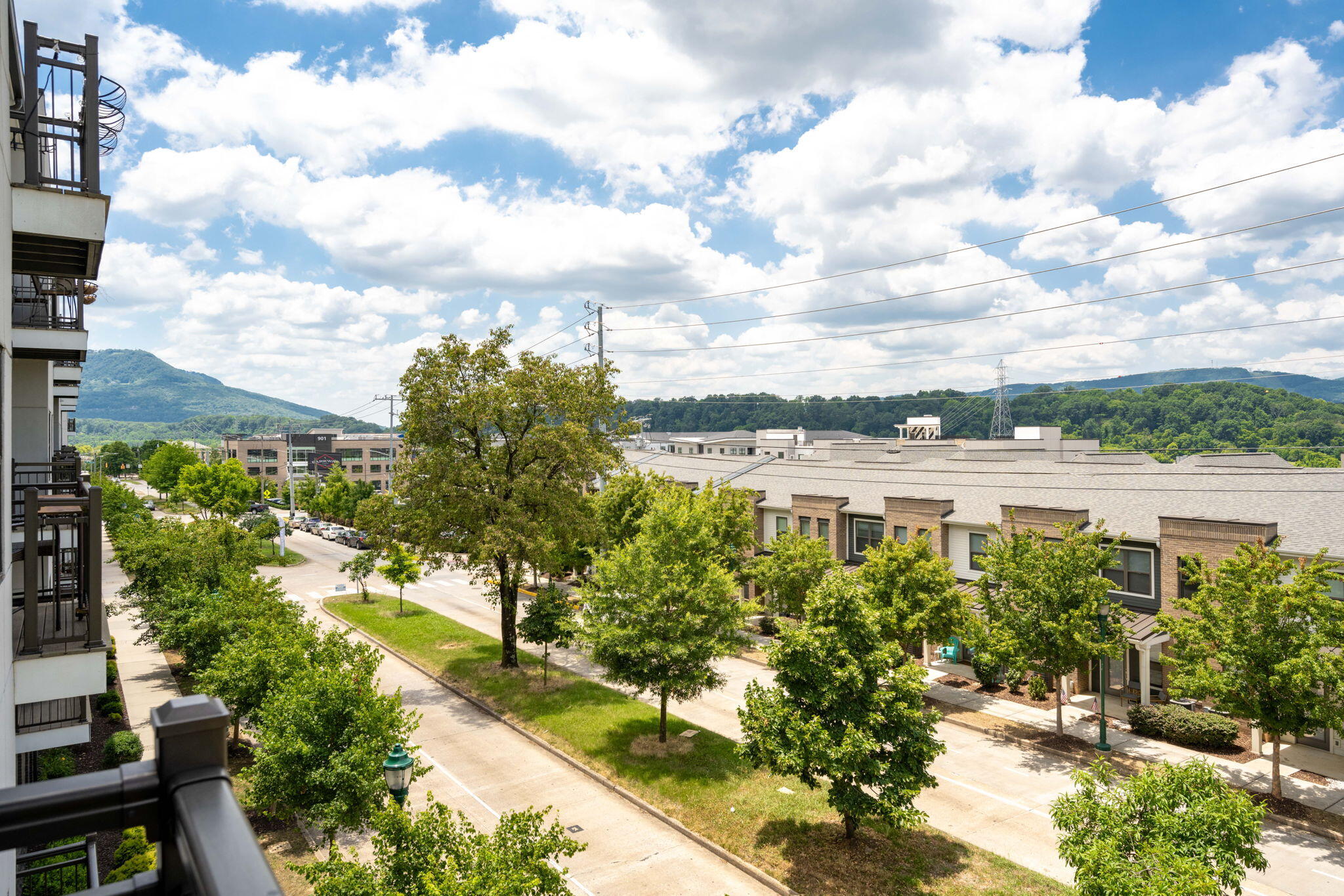 782 Riverfront Parkway, 319