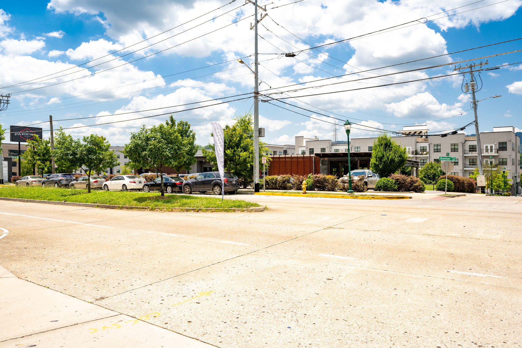 782 Riverfront Parkway, 319