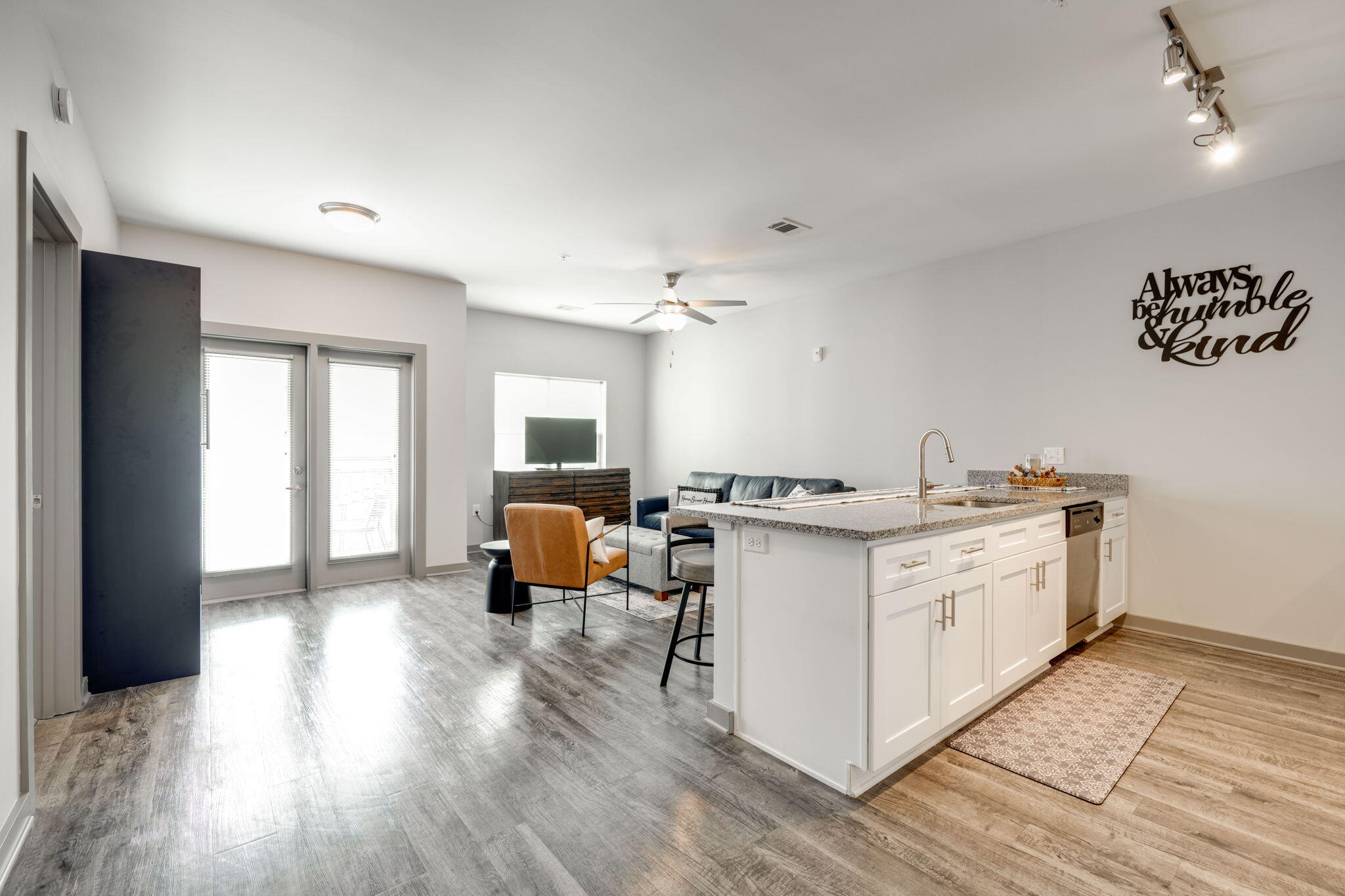 782 Riverfront Parkway, 319