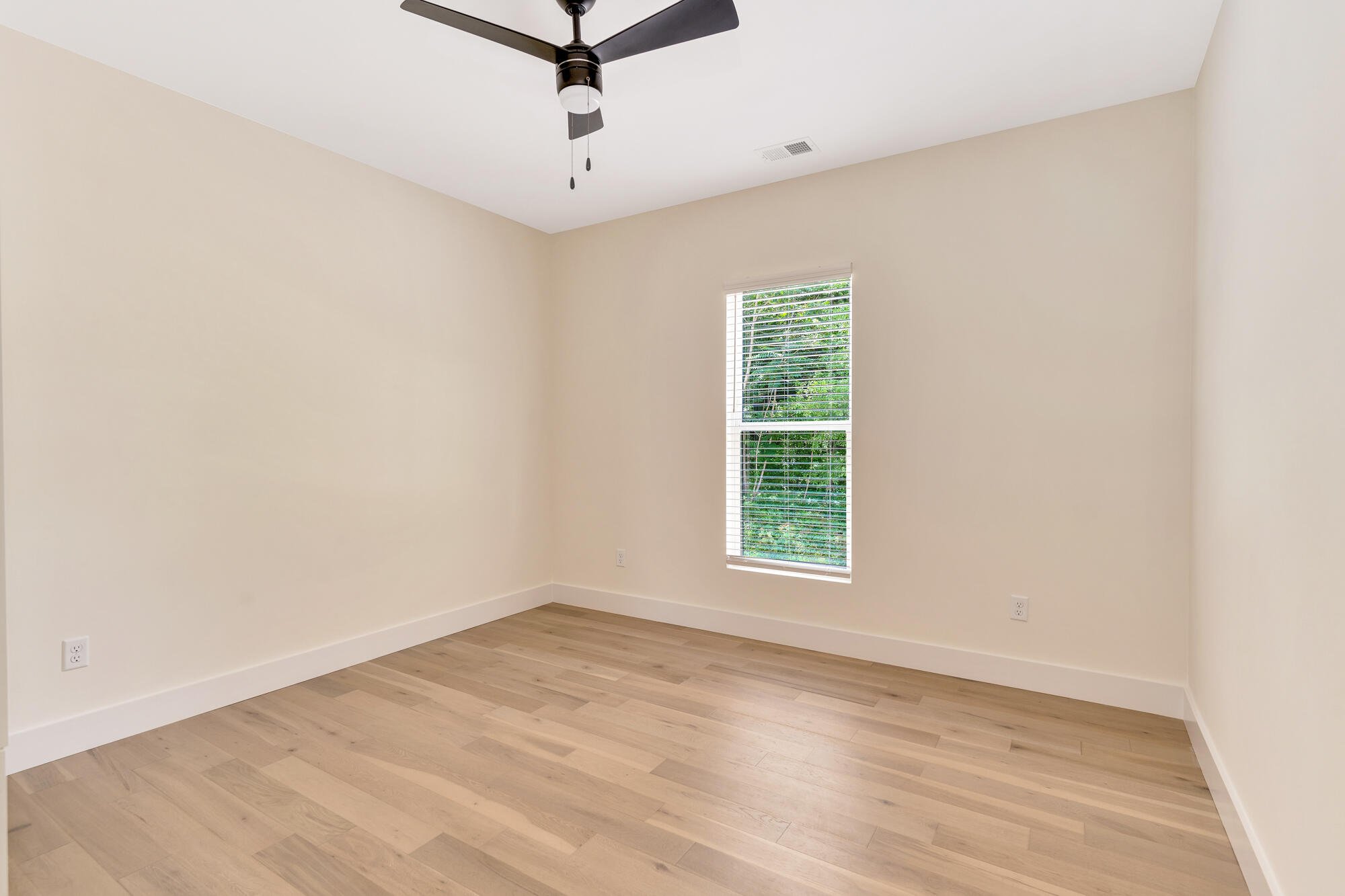 525 Oneal Street, A