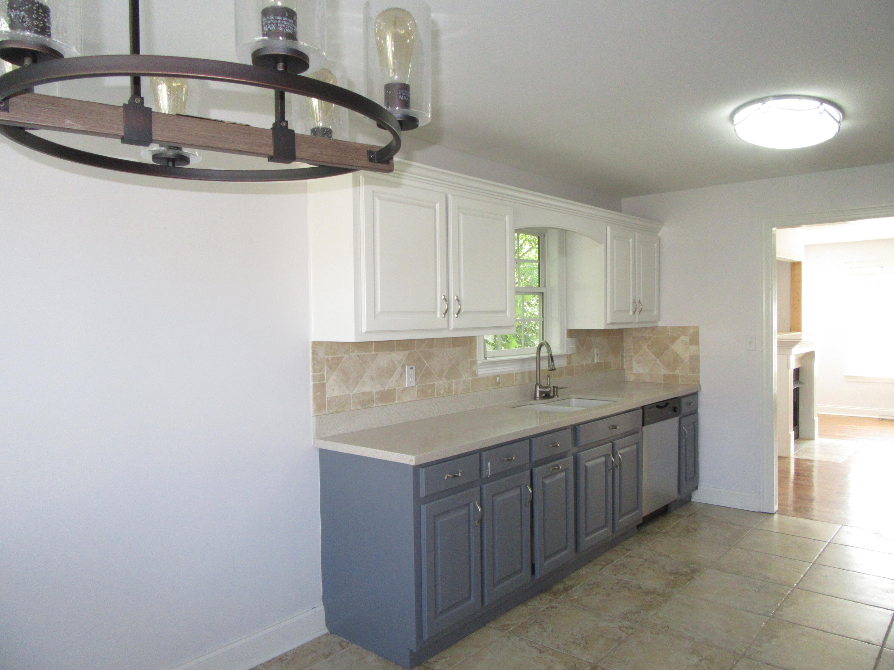 8664 Streamside Drive