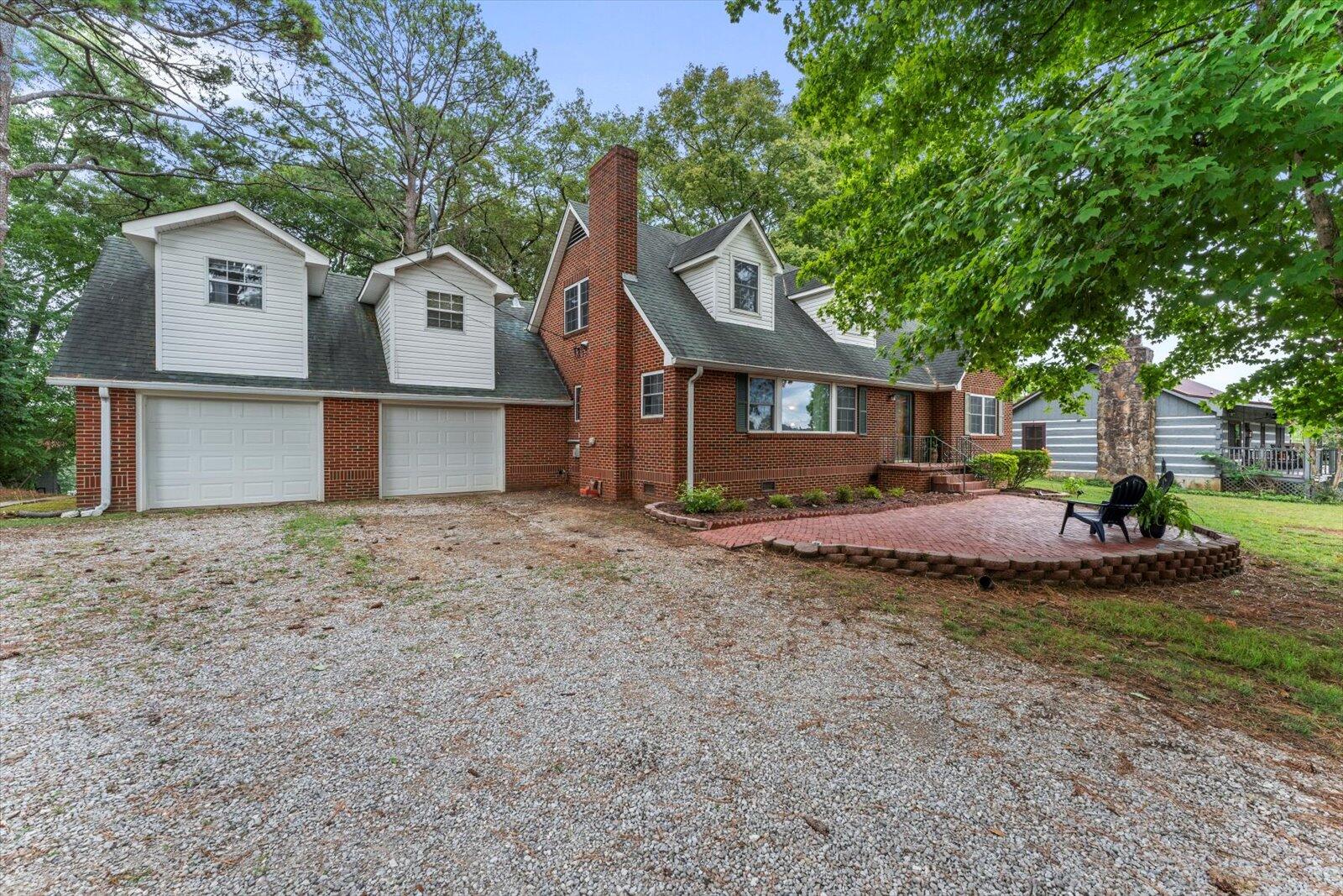 1032 Thelmeta Avenue