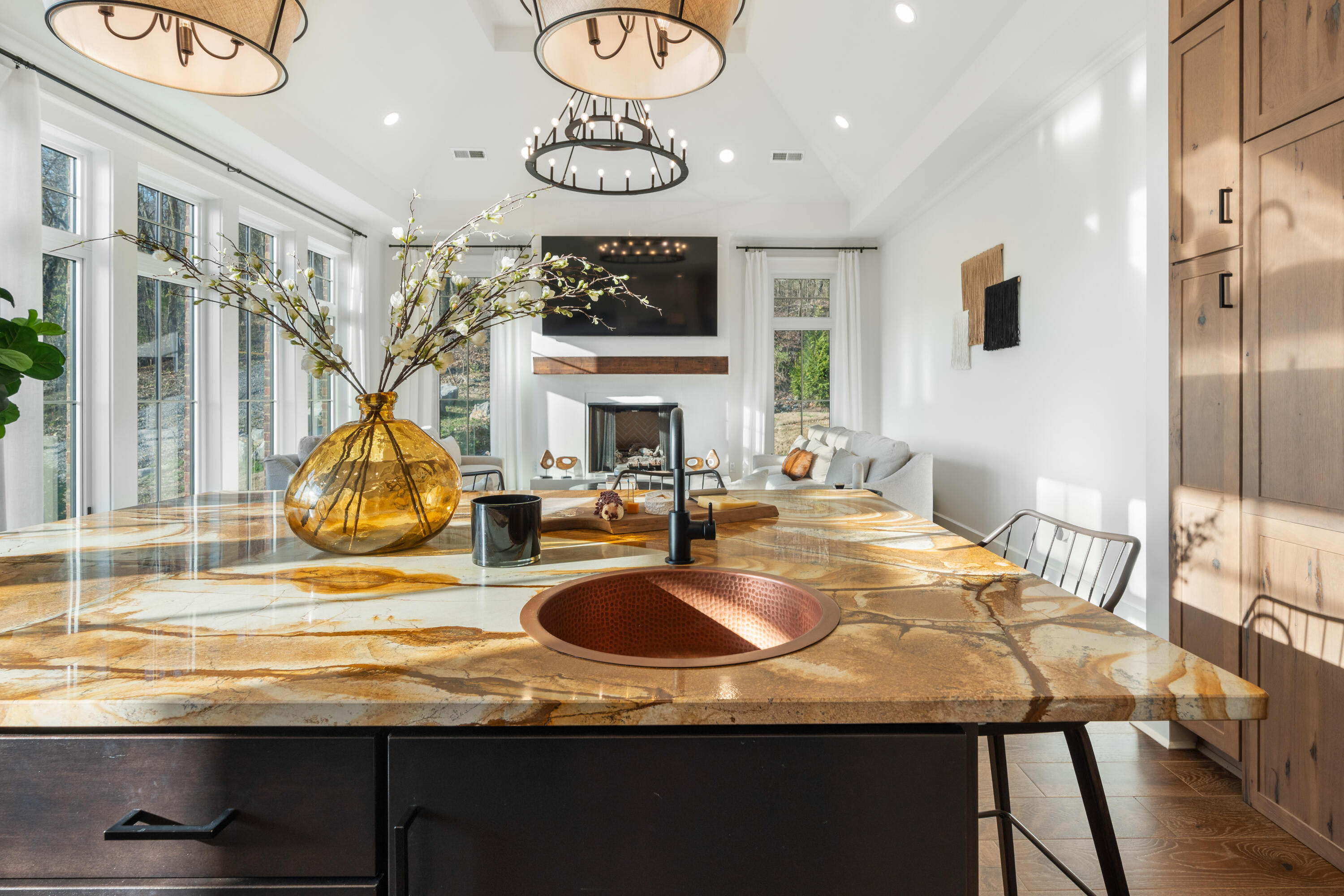 423 Sun Valley Road, 702