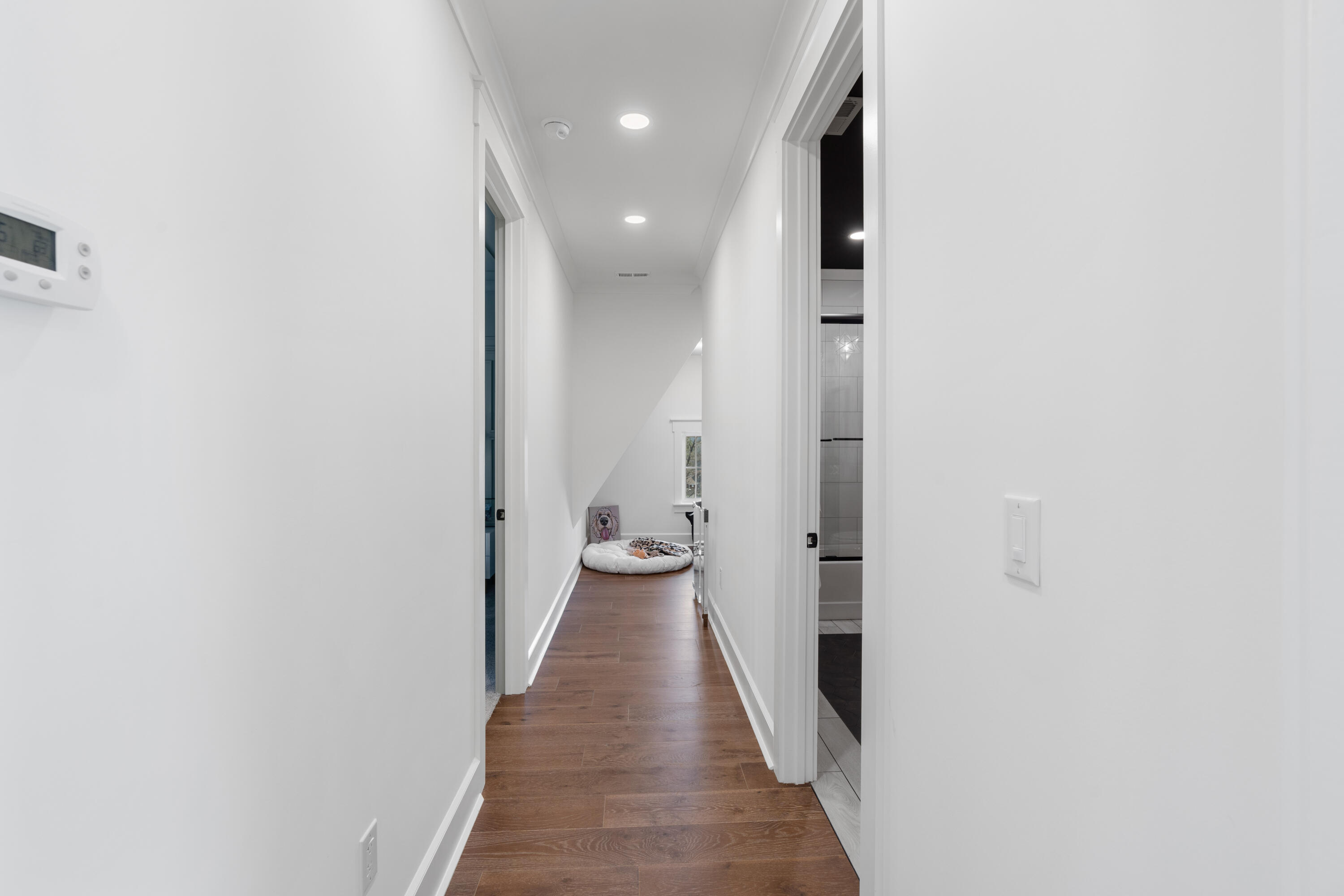 423 Sun Valley Road, 702