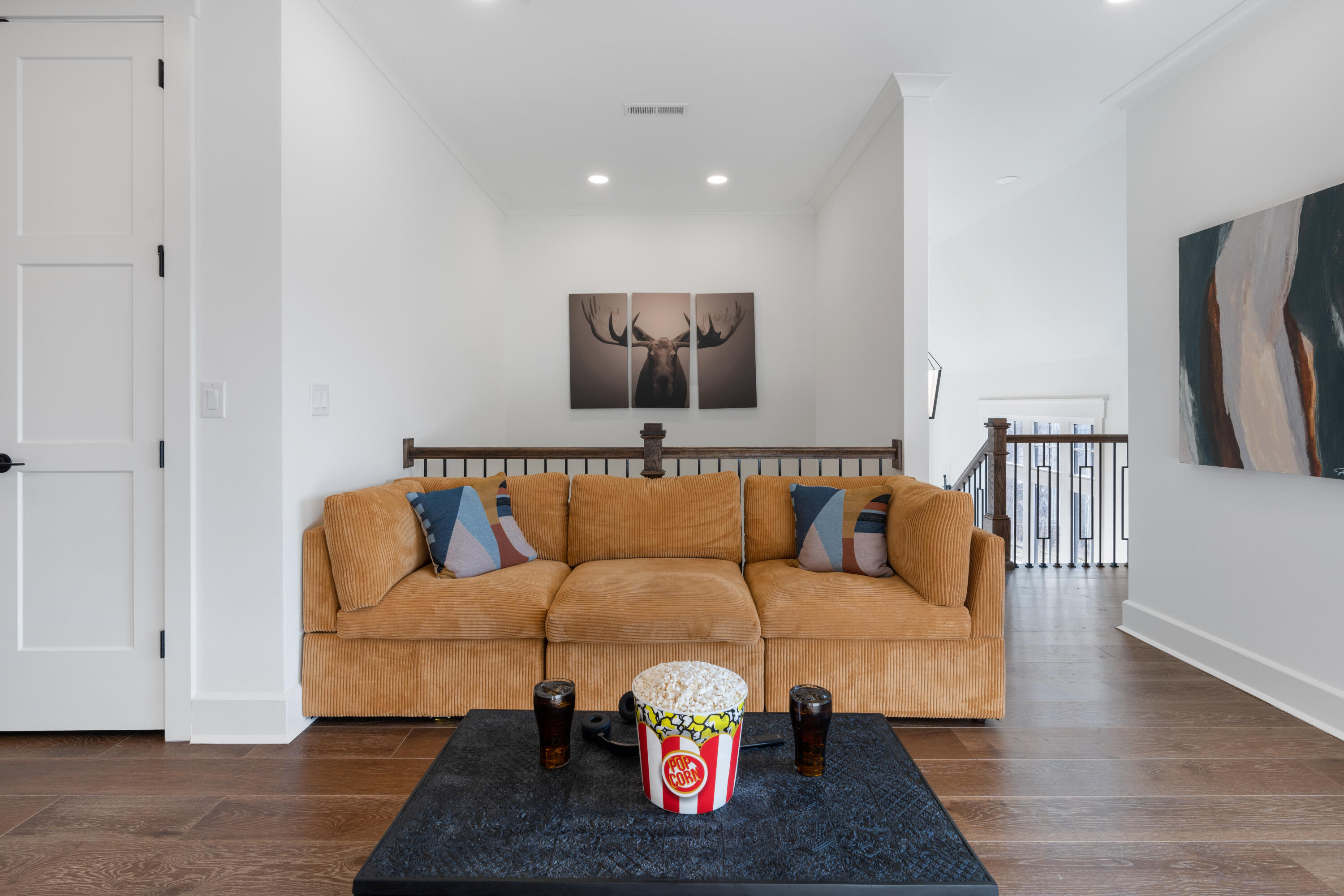 423 Sun Valley Road, 702
